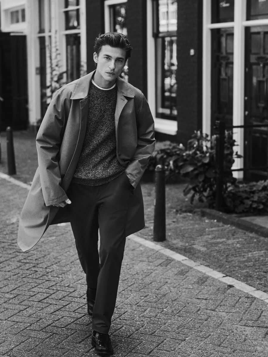 Brown round neck sweater regular fit_0