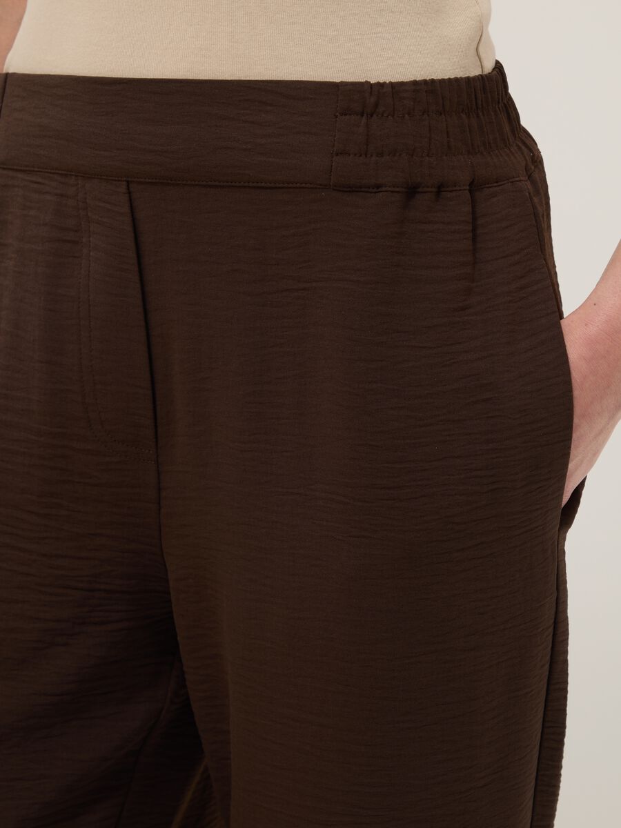 Brown wide-leg trousers with elasticated waist_3