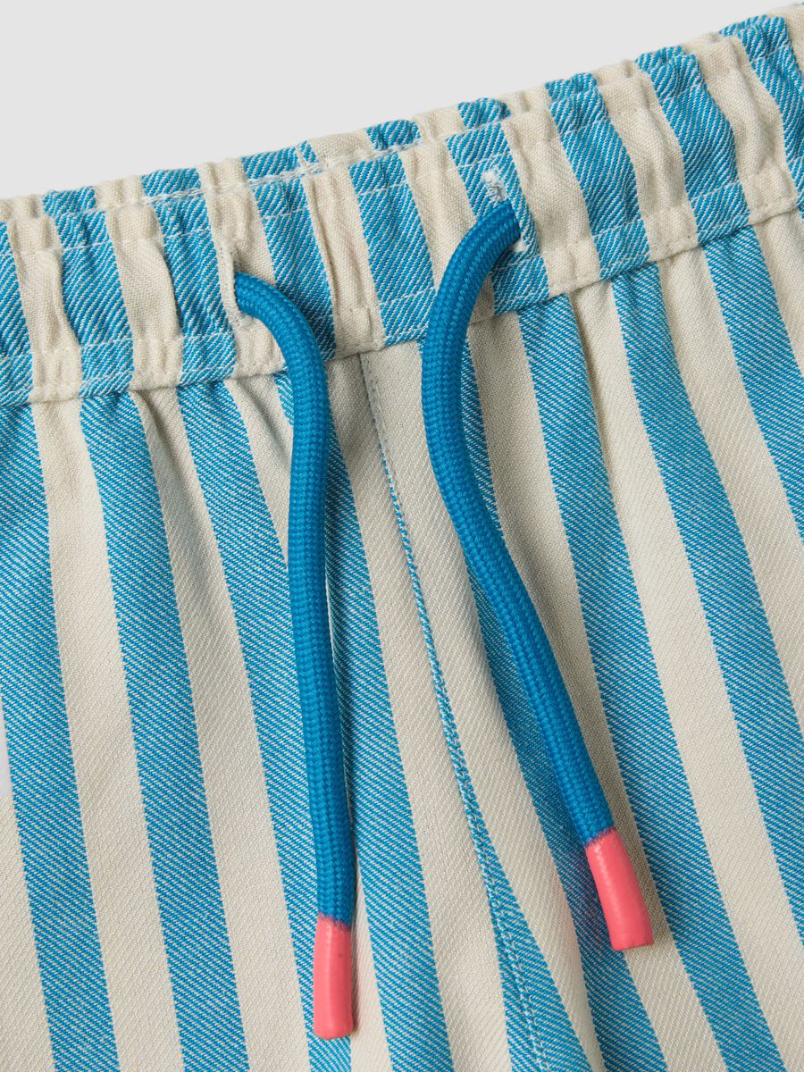 Blue striped pure cotton straight-fit shorts for baby boys_3