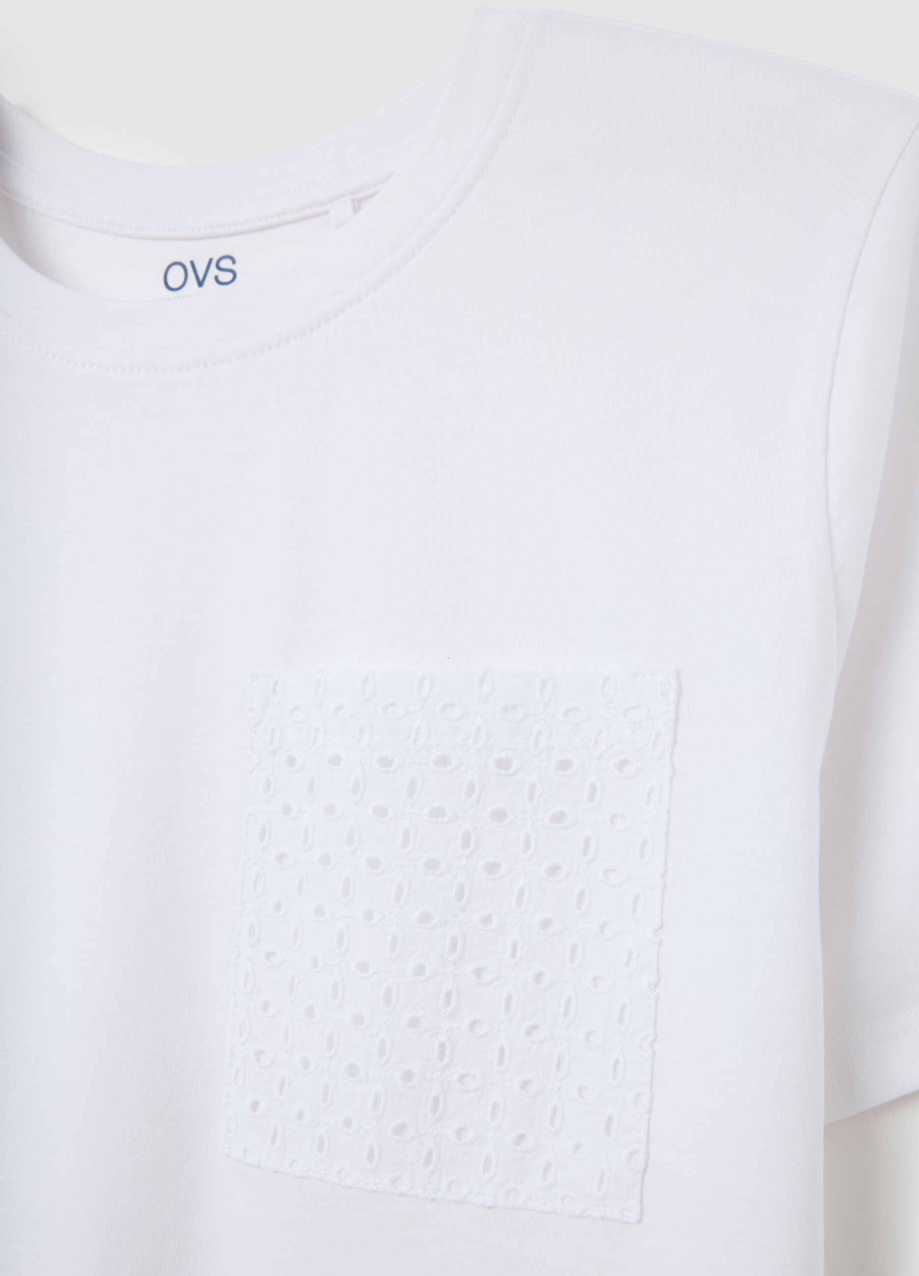 Women's white pure cotton regular fit t-shirt with embroidered pocket