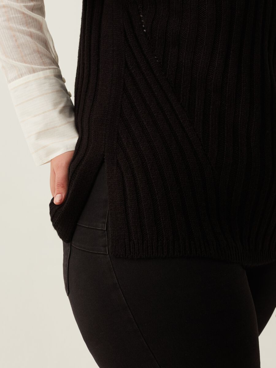 Gilet chiuso a coste con collo alto Curvy_3