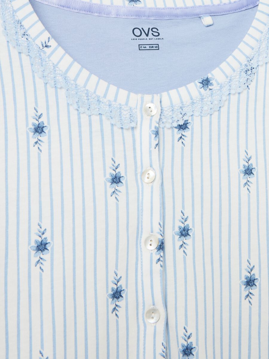 Striped nightshirt with flowers_5