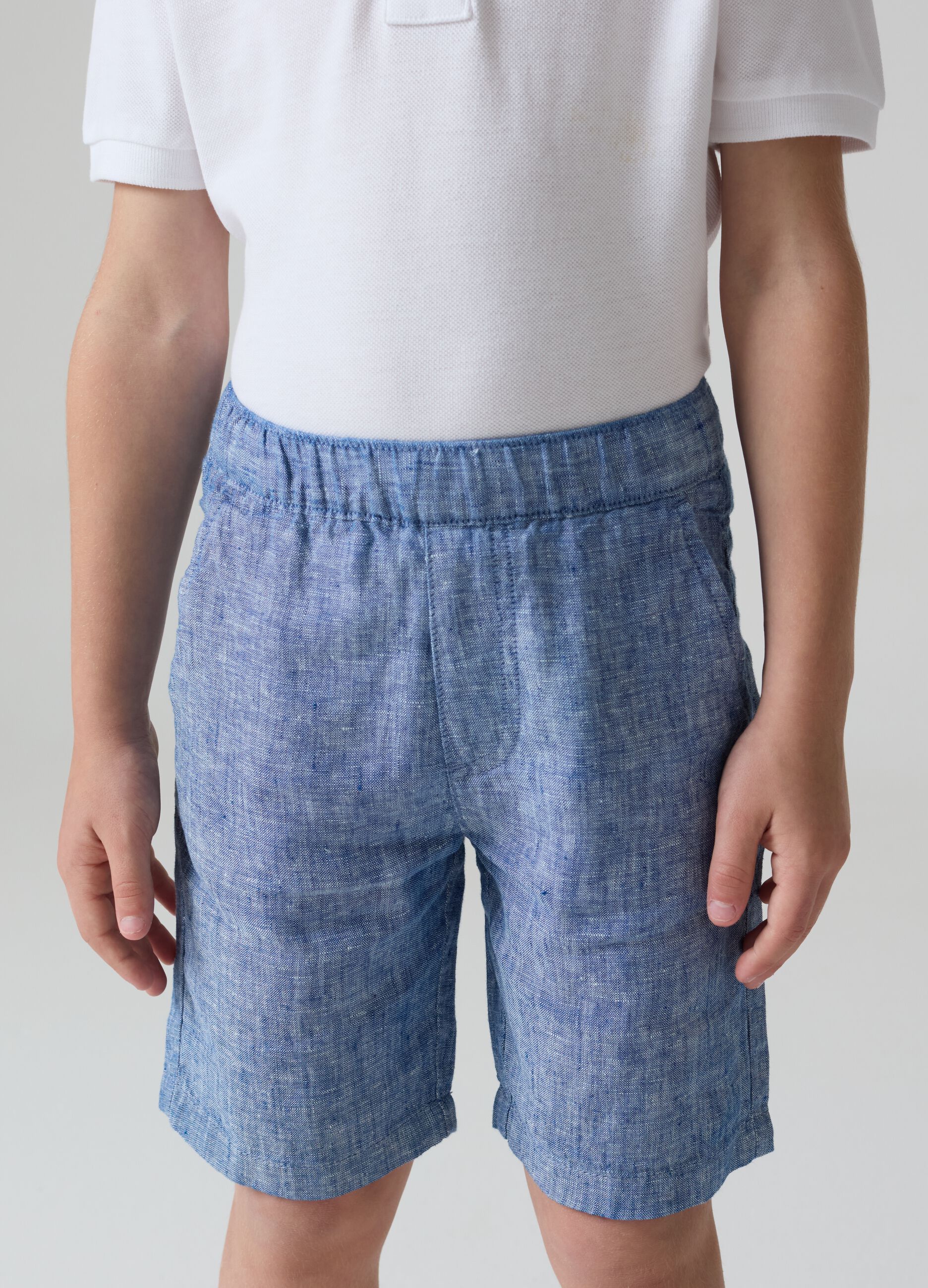 Linen Bermuda shorts with pockets
