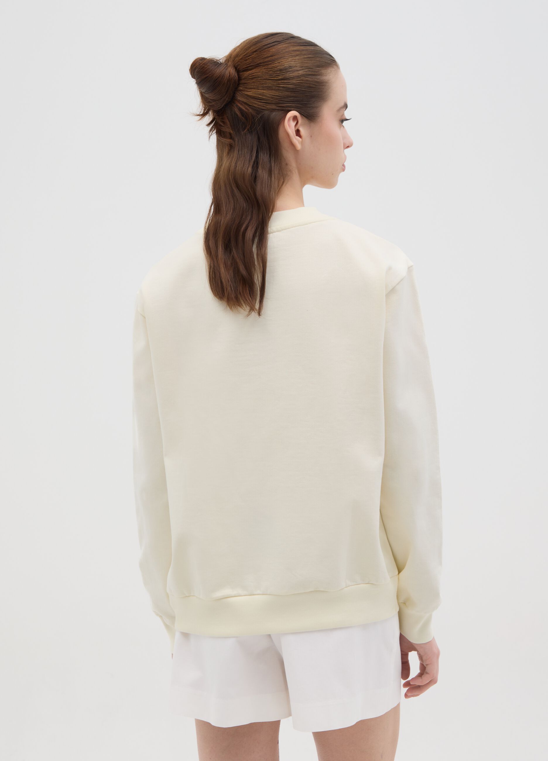 White sweatshirt with Stitch print in foil
