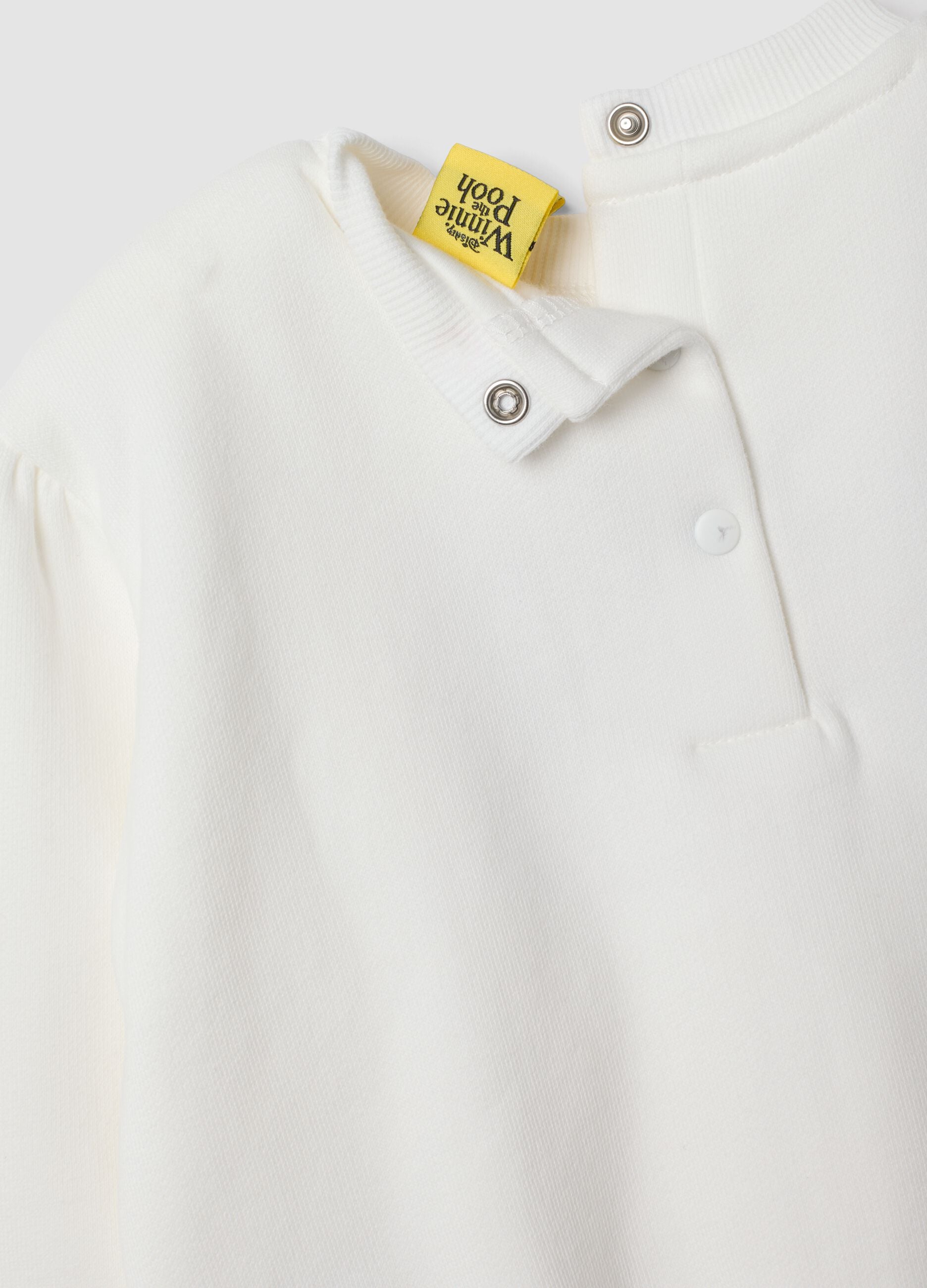 White two-piece set in pure organic cotton with Winnie the Pooh print