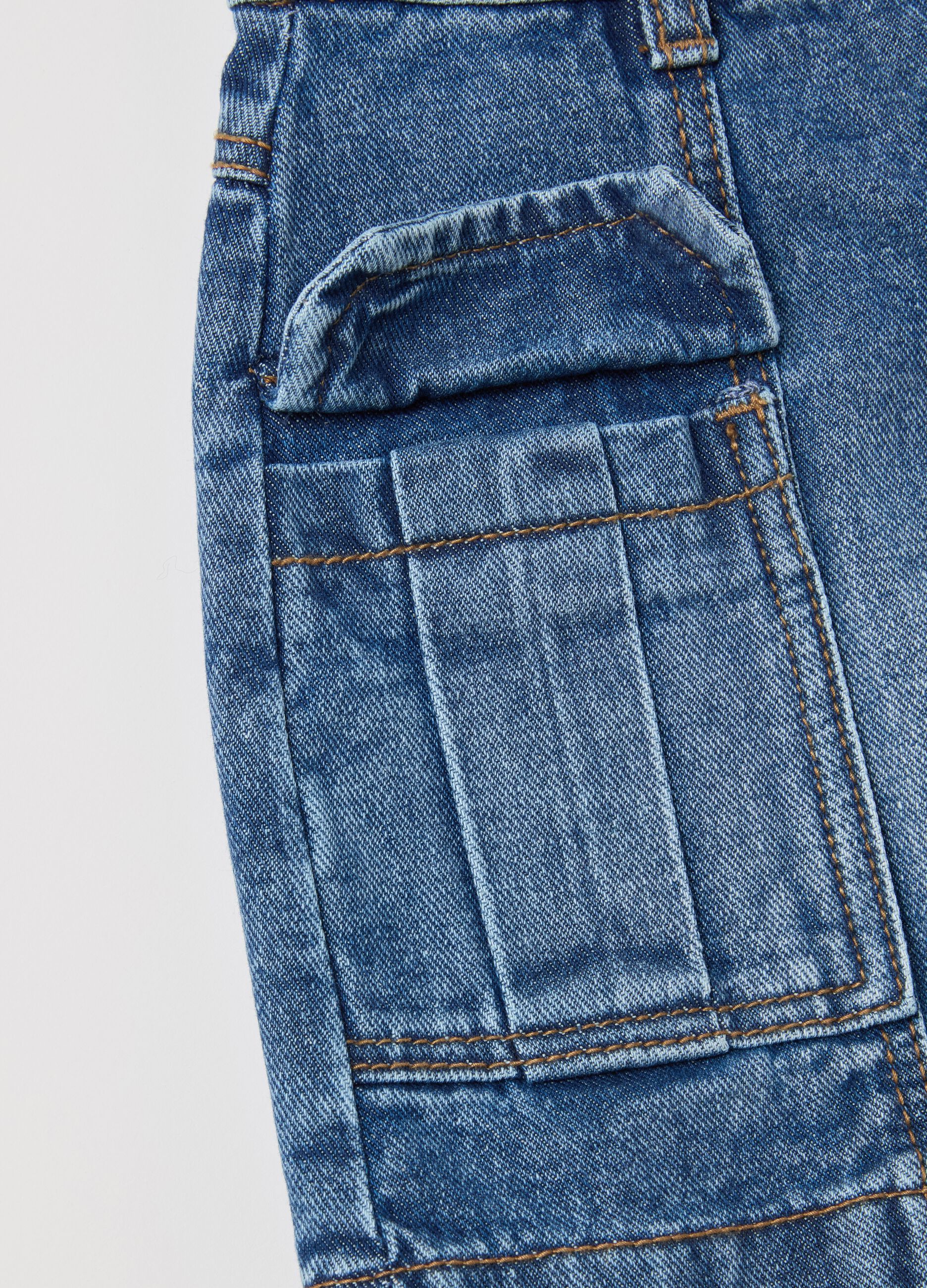 Denim miniskirt with pockets