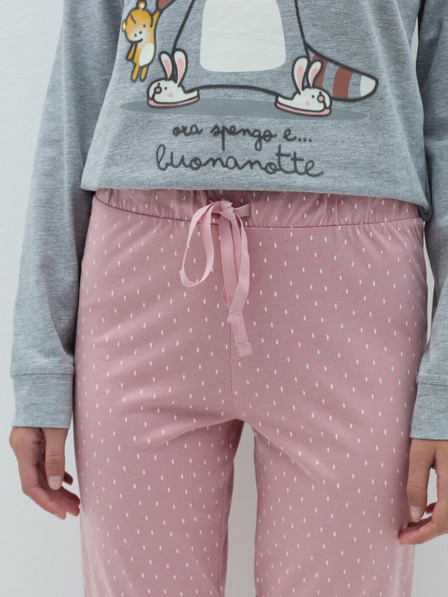 Long pyjamas with "Ora spengo e ... buonanotte" print_3