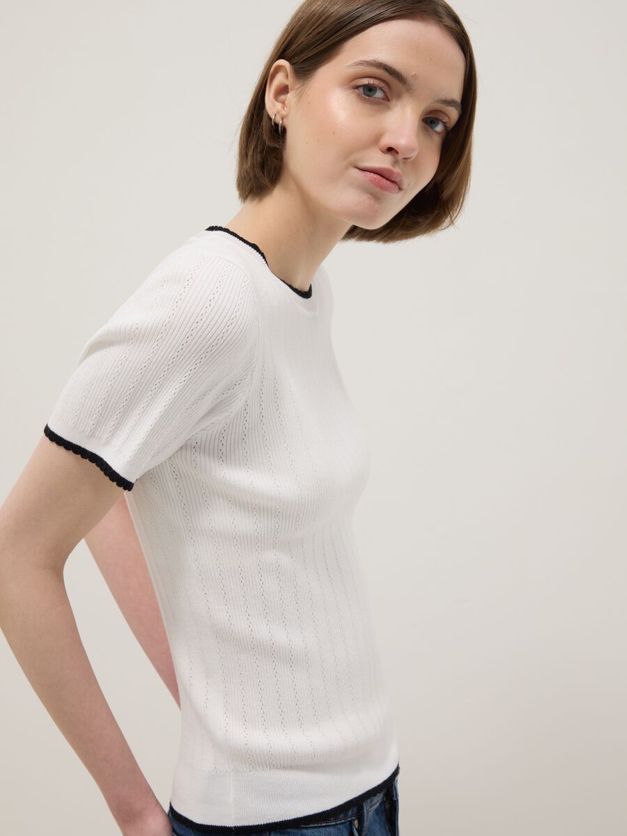 White viscose blend t-shirt regular fit with perforated details_0