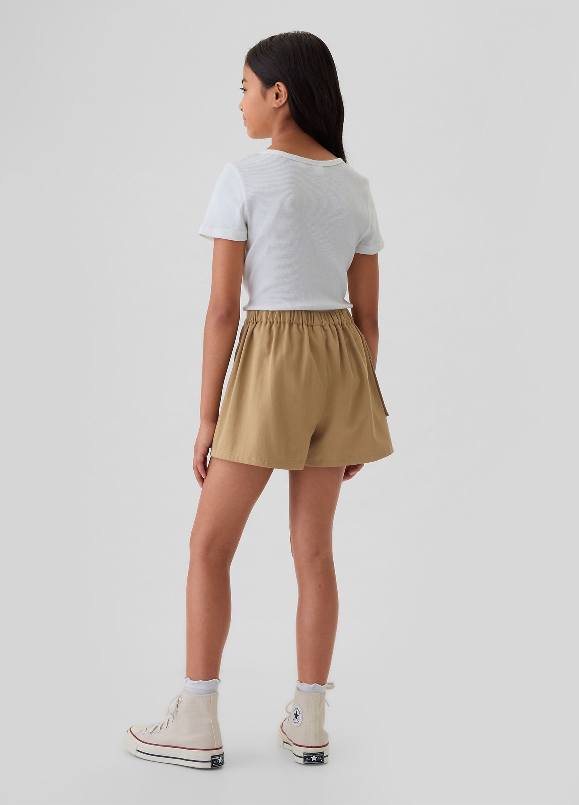 Utility skort with pocket