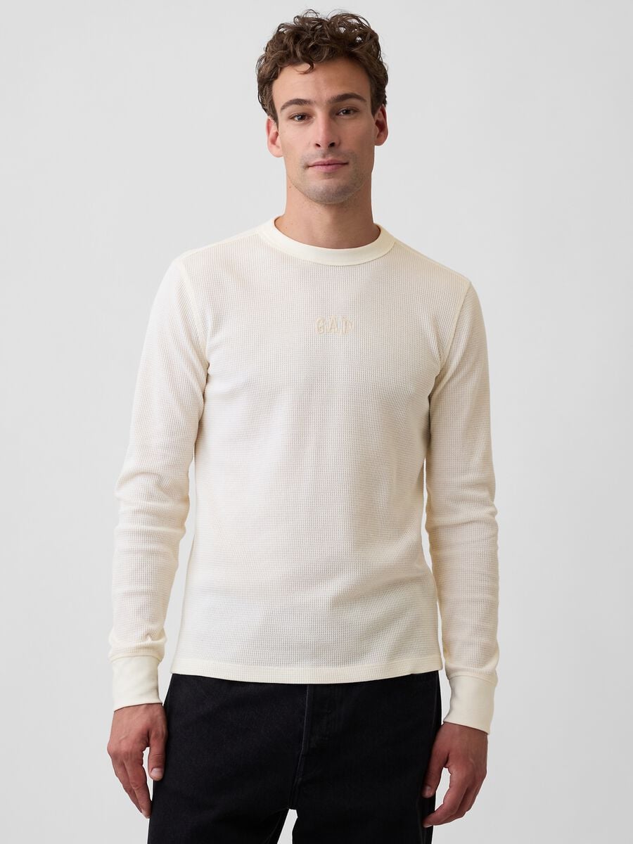 T-shirt bianco avorio in cotone elasticizzato a maniche lunghe con logo GAP_0