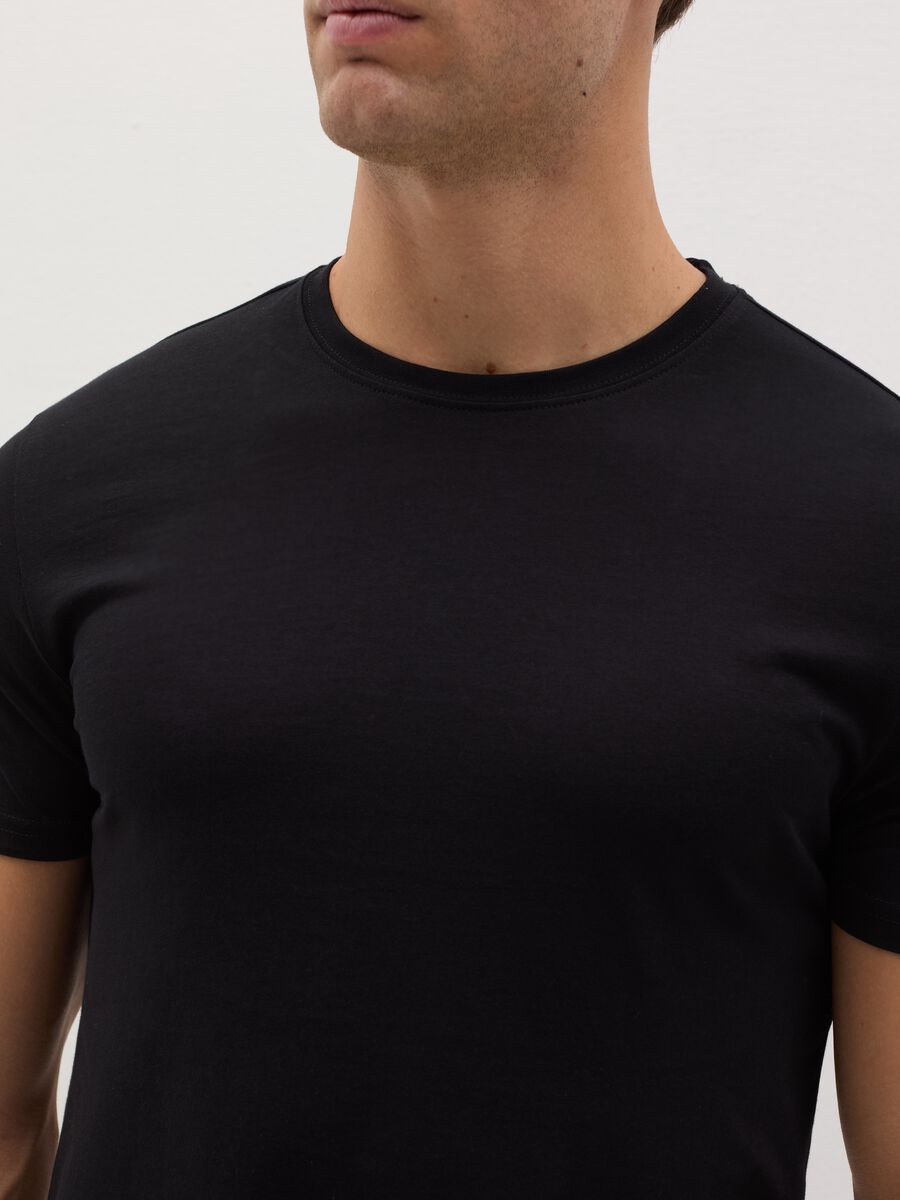Three-pack organic cotton undershirts_1