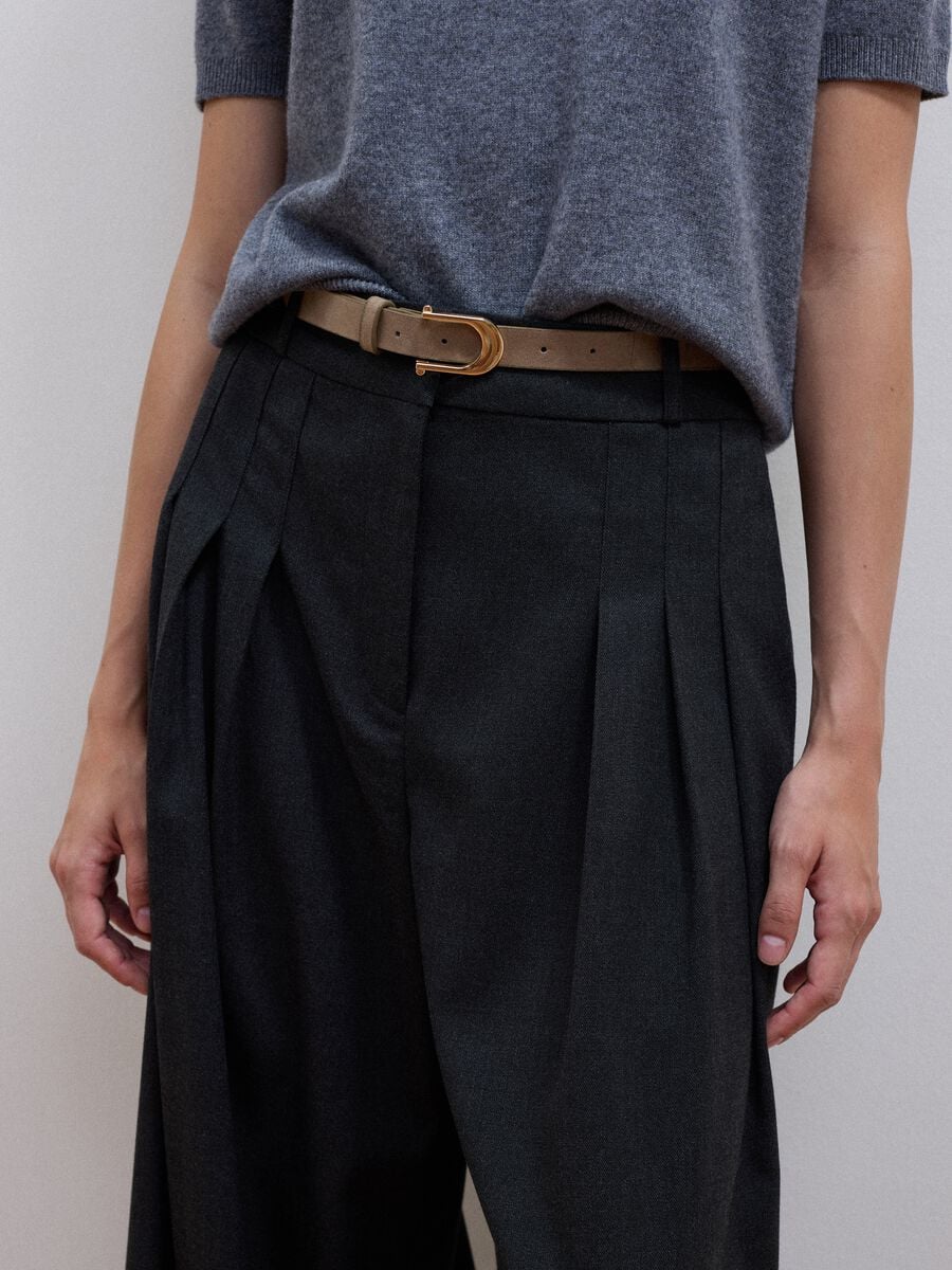 Pantaloni formali grigi wide leg in viscosa elasticizzata con cintura_3