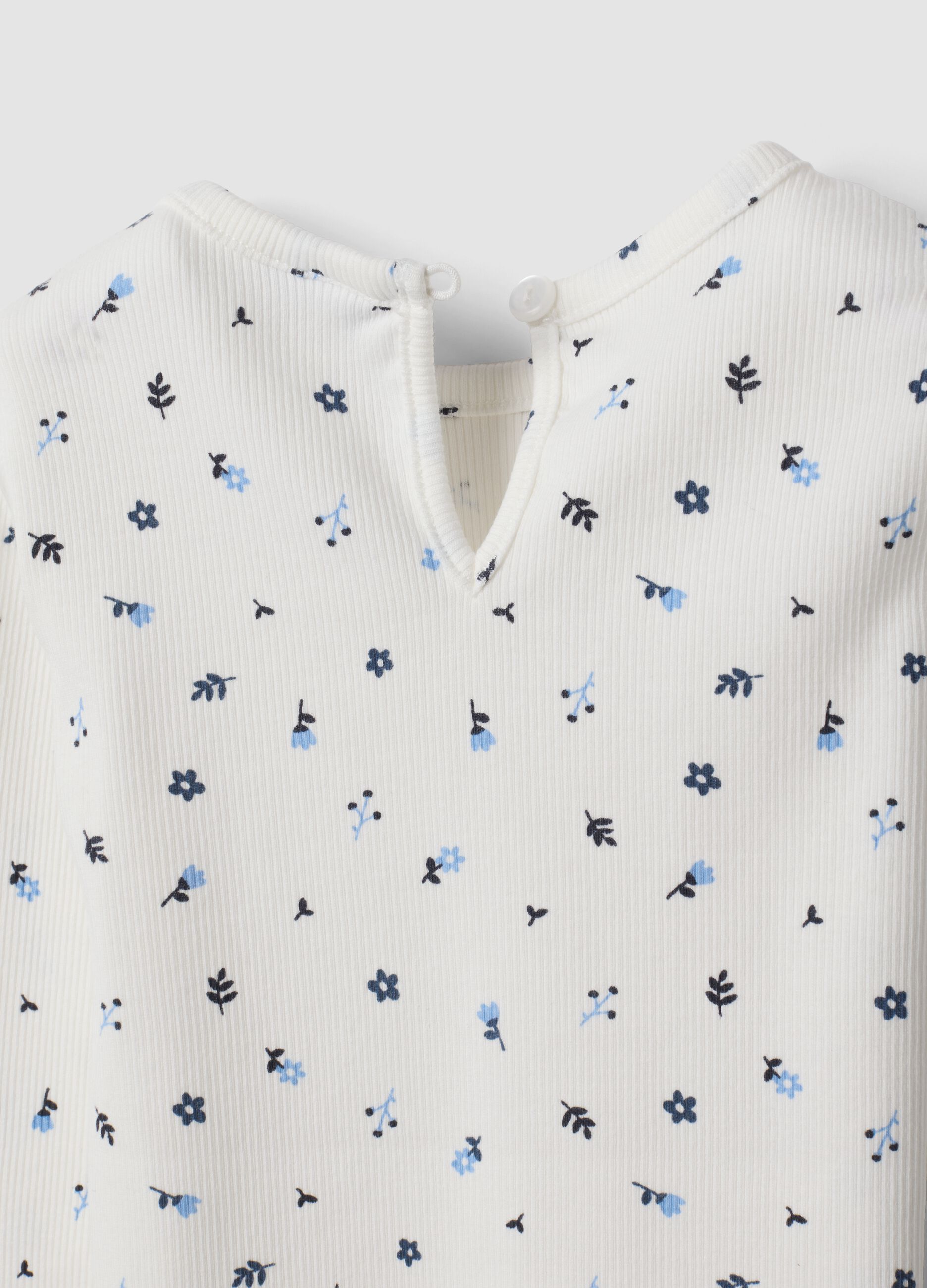 White organic stretch cotton T-shirt with pattern