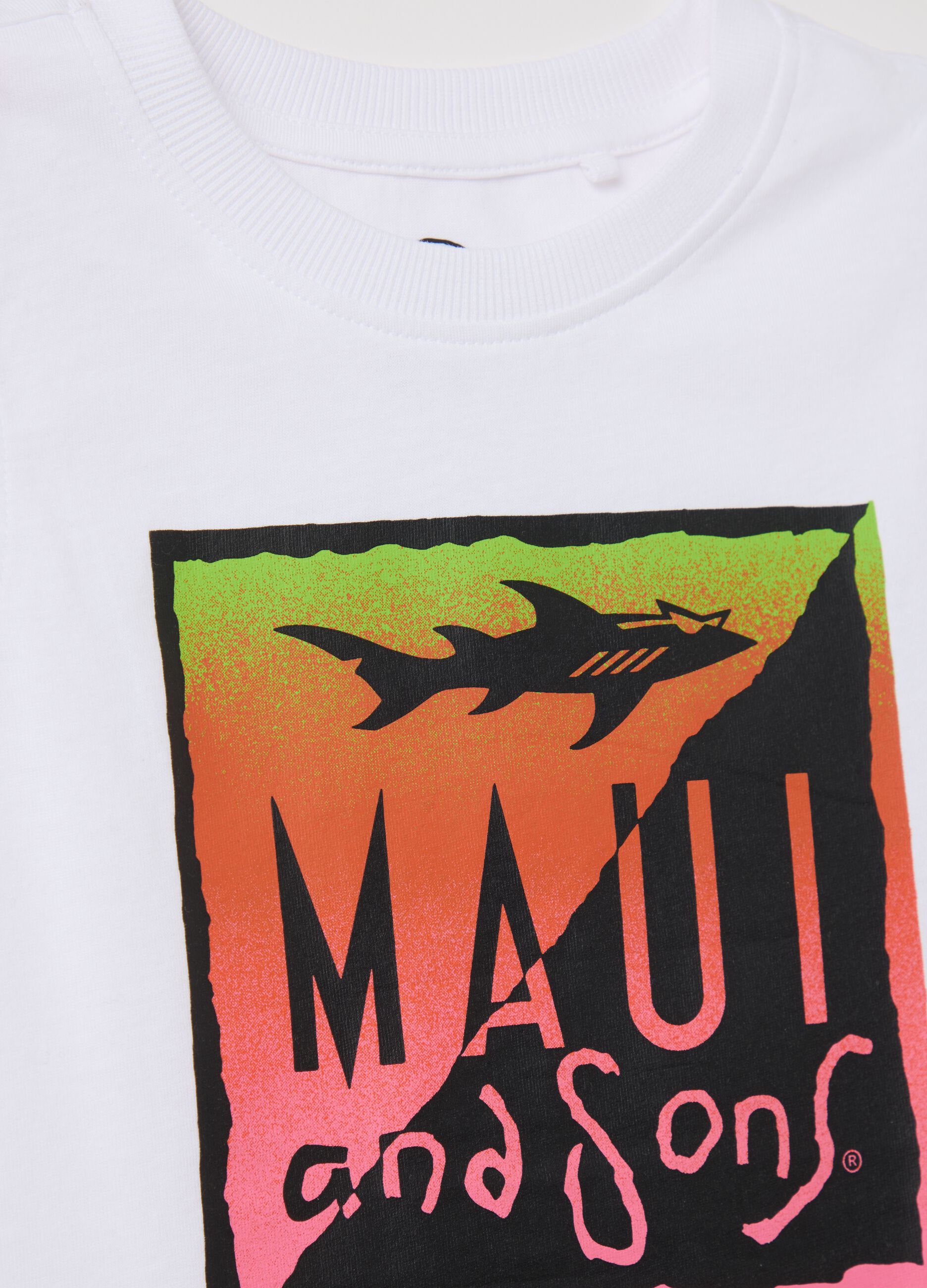White vest with Maui print
