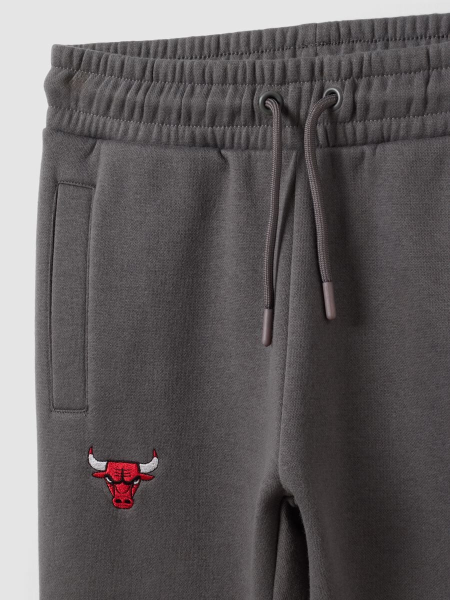 Grey cotton-blend track trousers with Chicago Bulls print_4