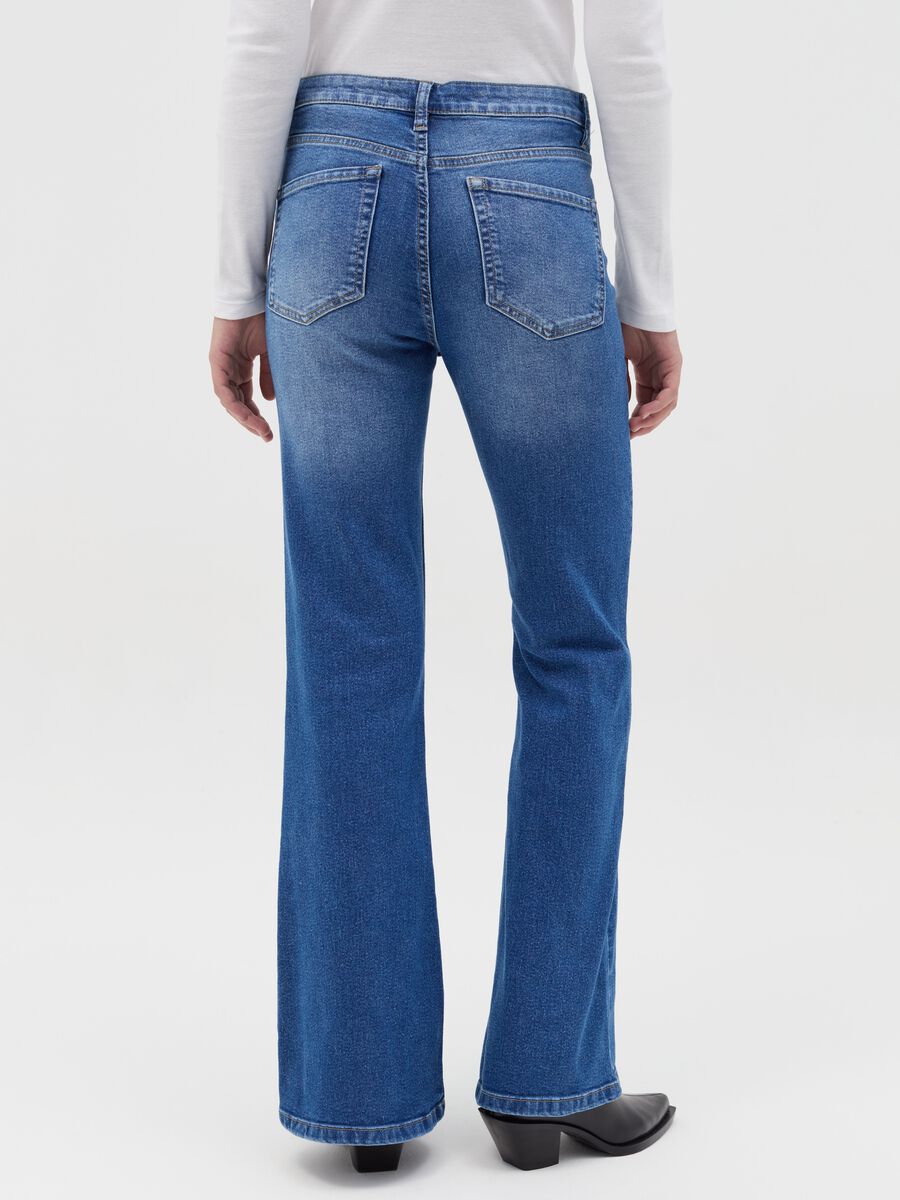 Flare-fit jeans with five pockets_3
