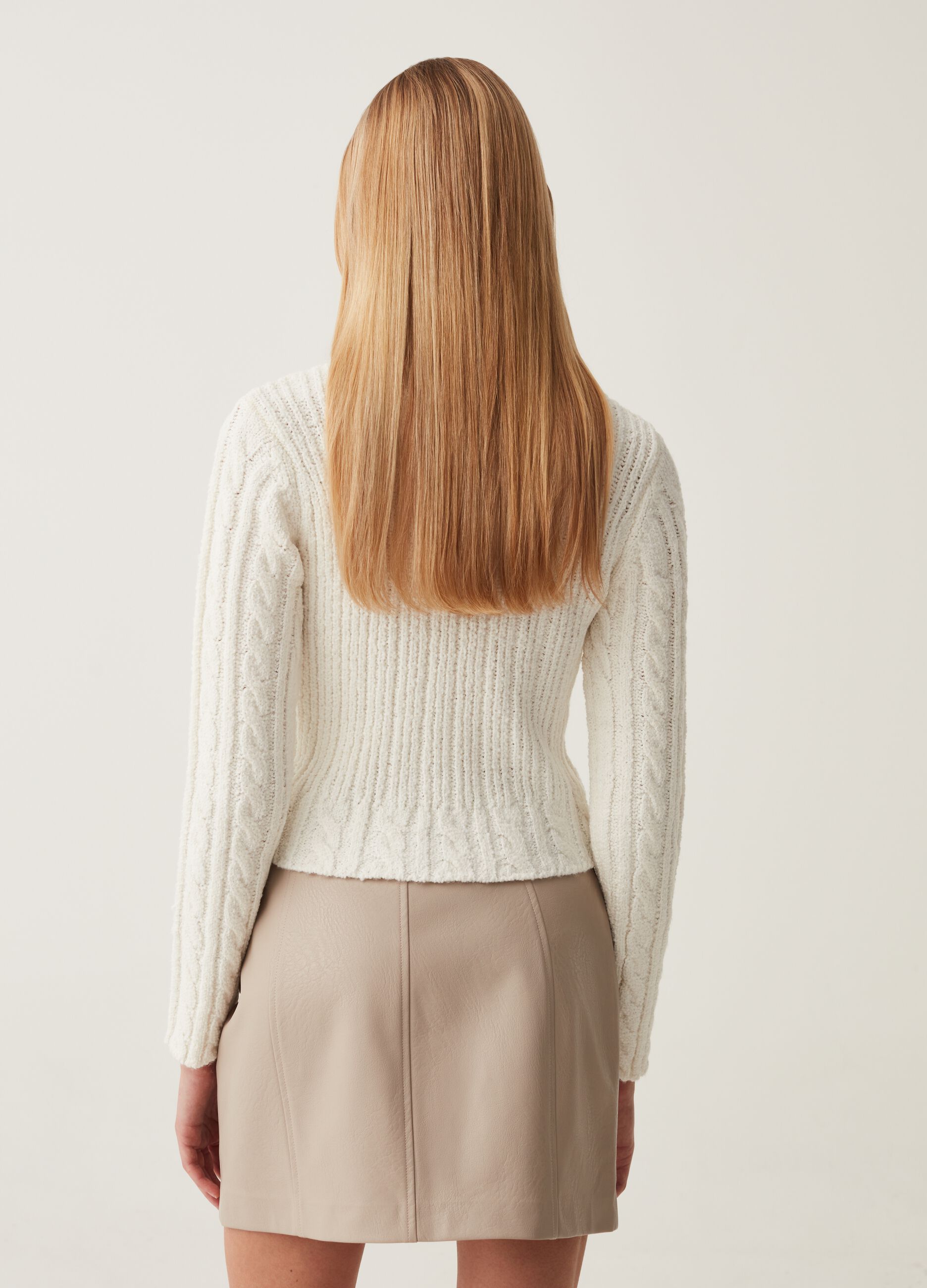 Pullover mock neck con doppia lavorazione_2