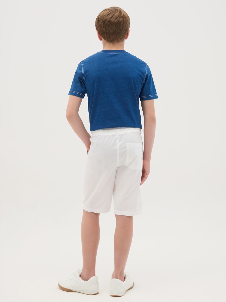 Shorts da ragazzo in puro cotone bianco regular fit con coulisse_3