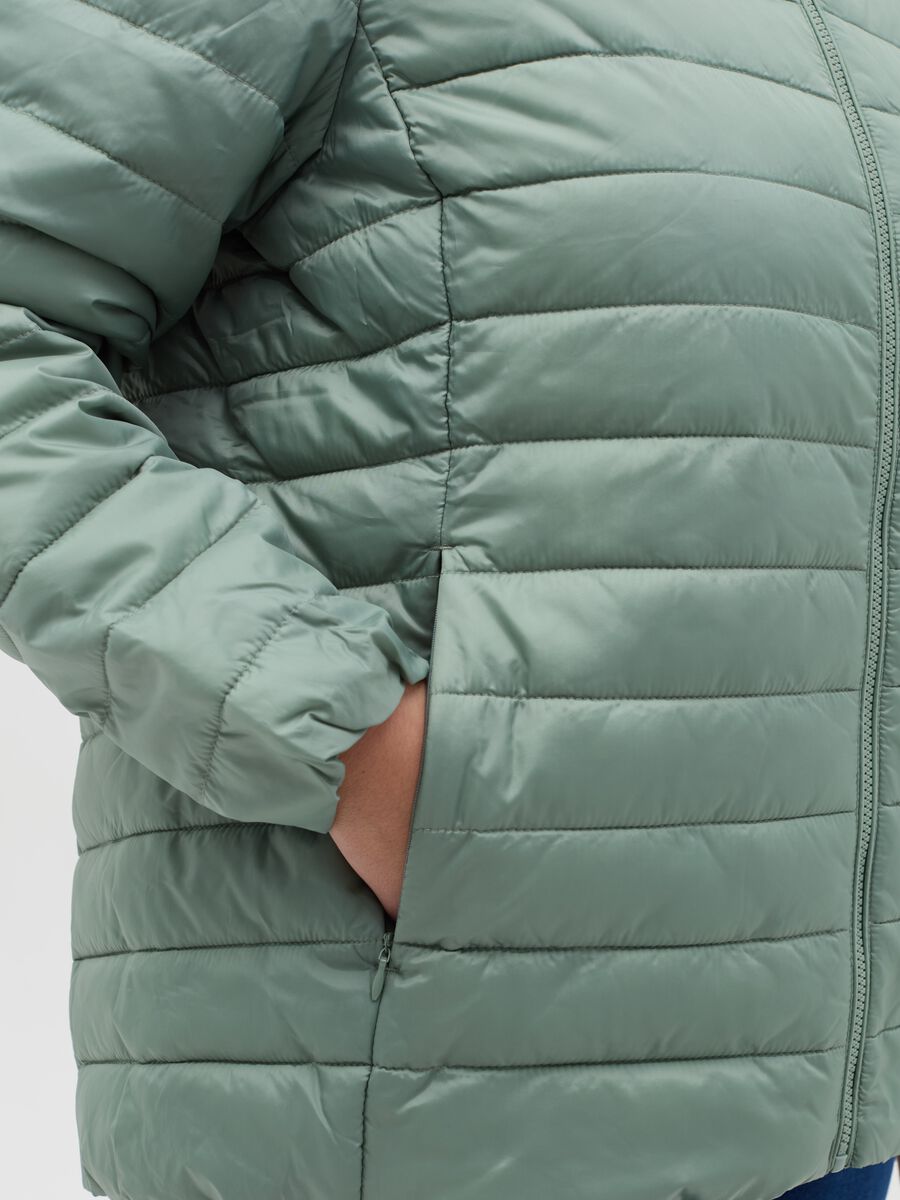 Curvy ultralight short puffer jacket with hood_2