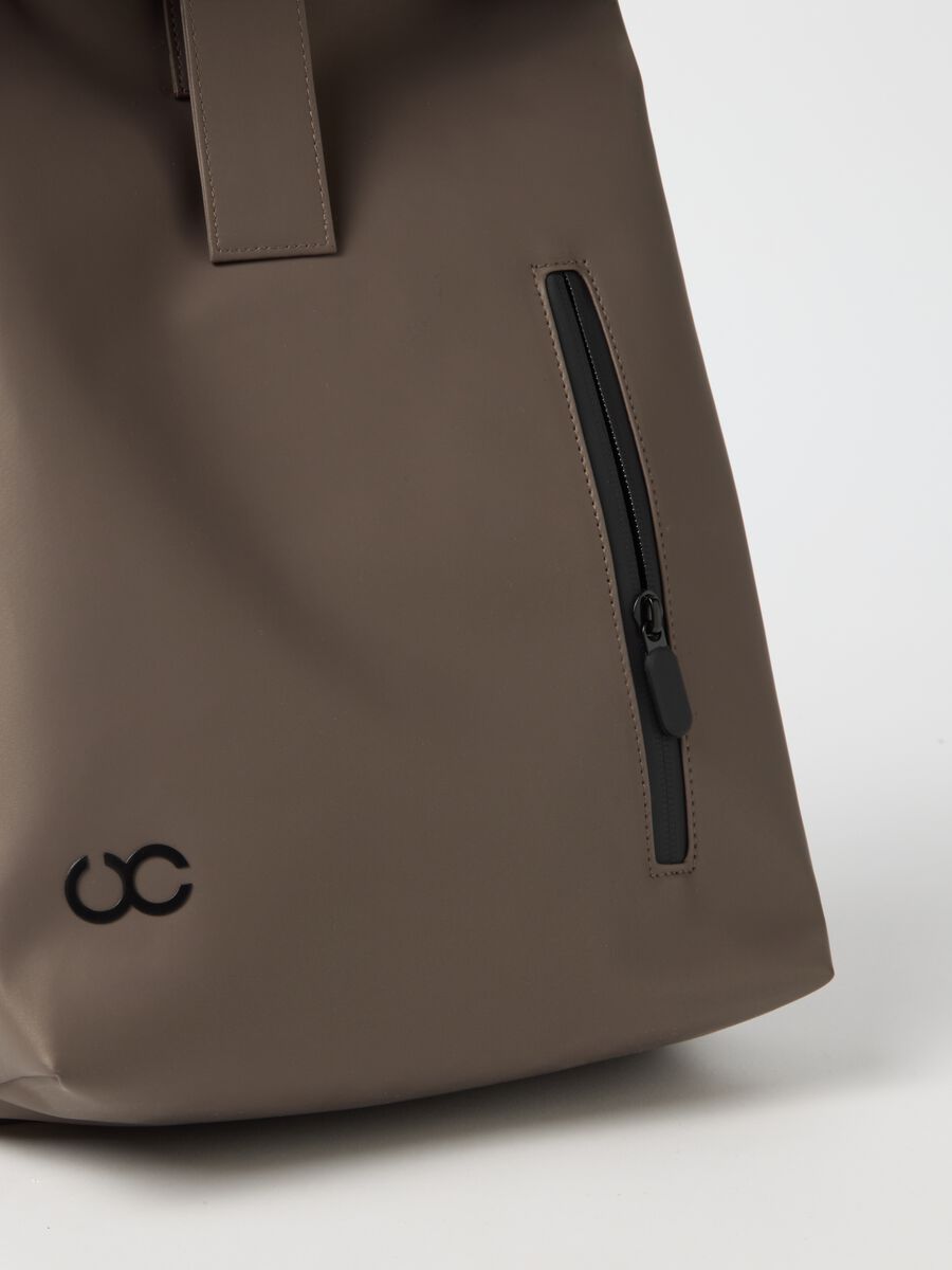 Backpack with rolled flap_2