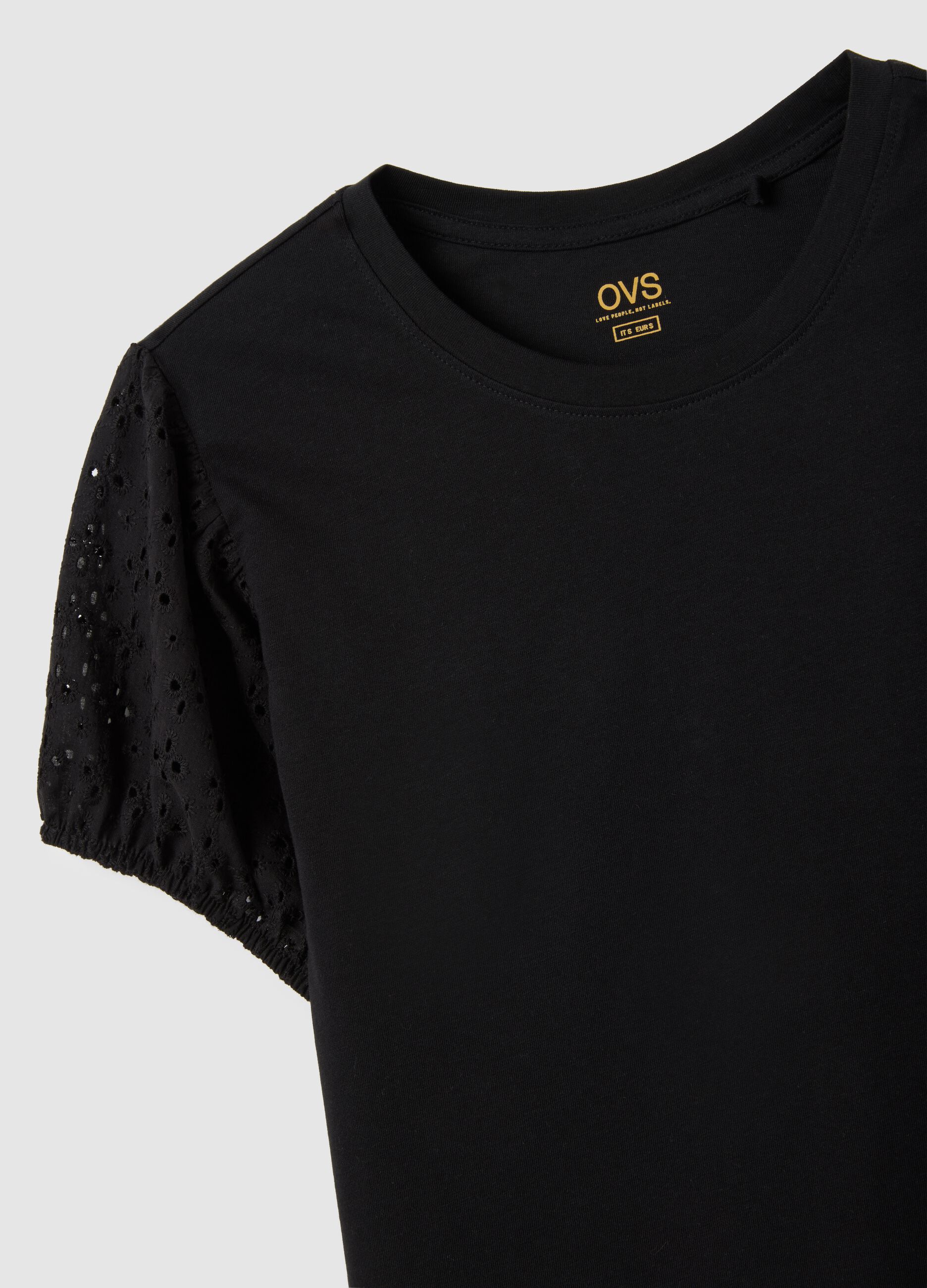 Women's black regular fit pure cotton T-shirt