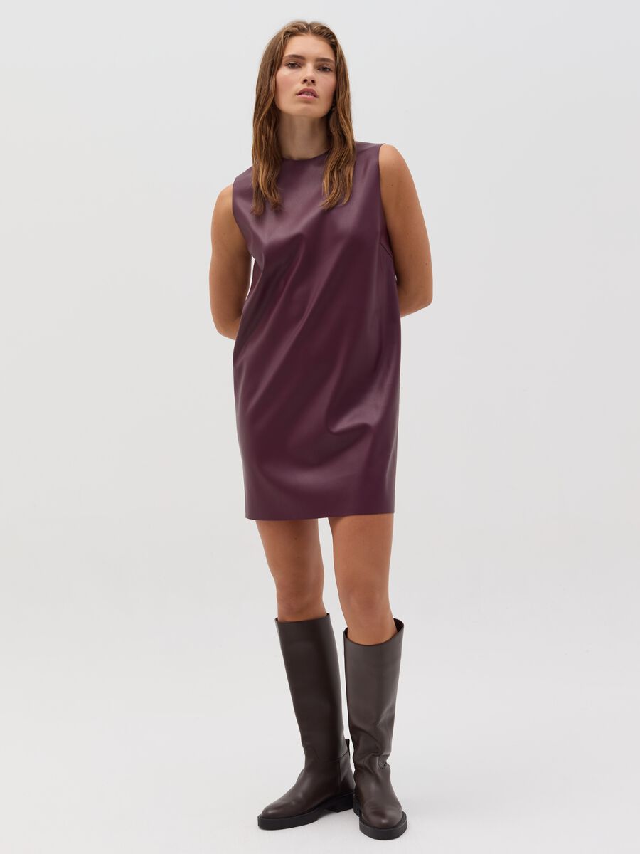Vestito corto smanicato effetto lucido_0