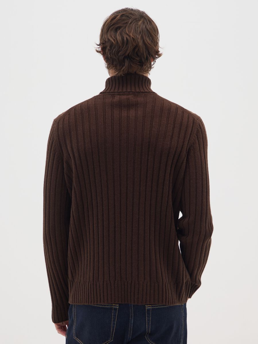 Brown Regular Fit Turtleneck_2