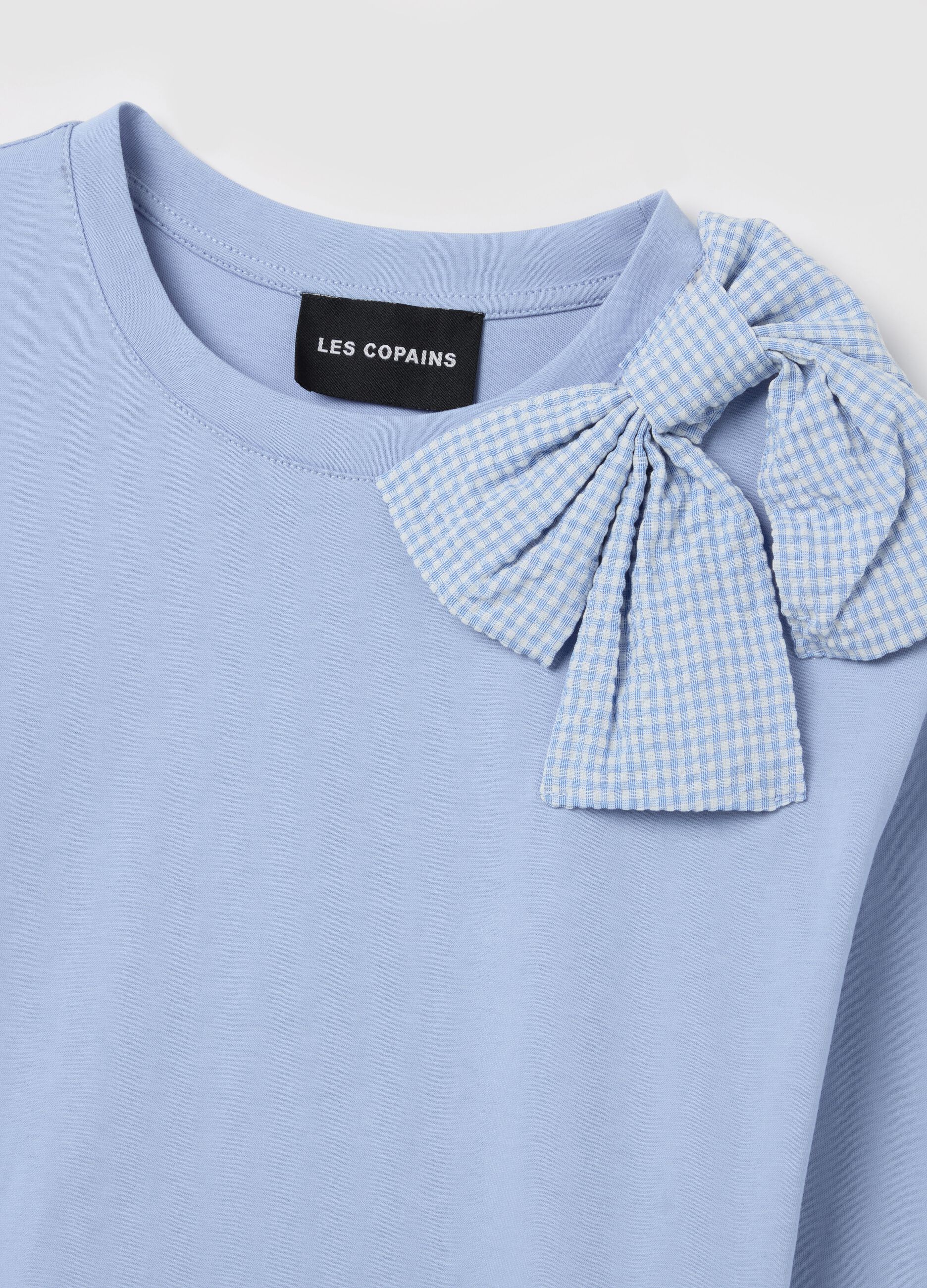 T-shirt girocollo con fiocco
