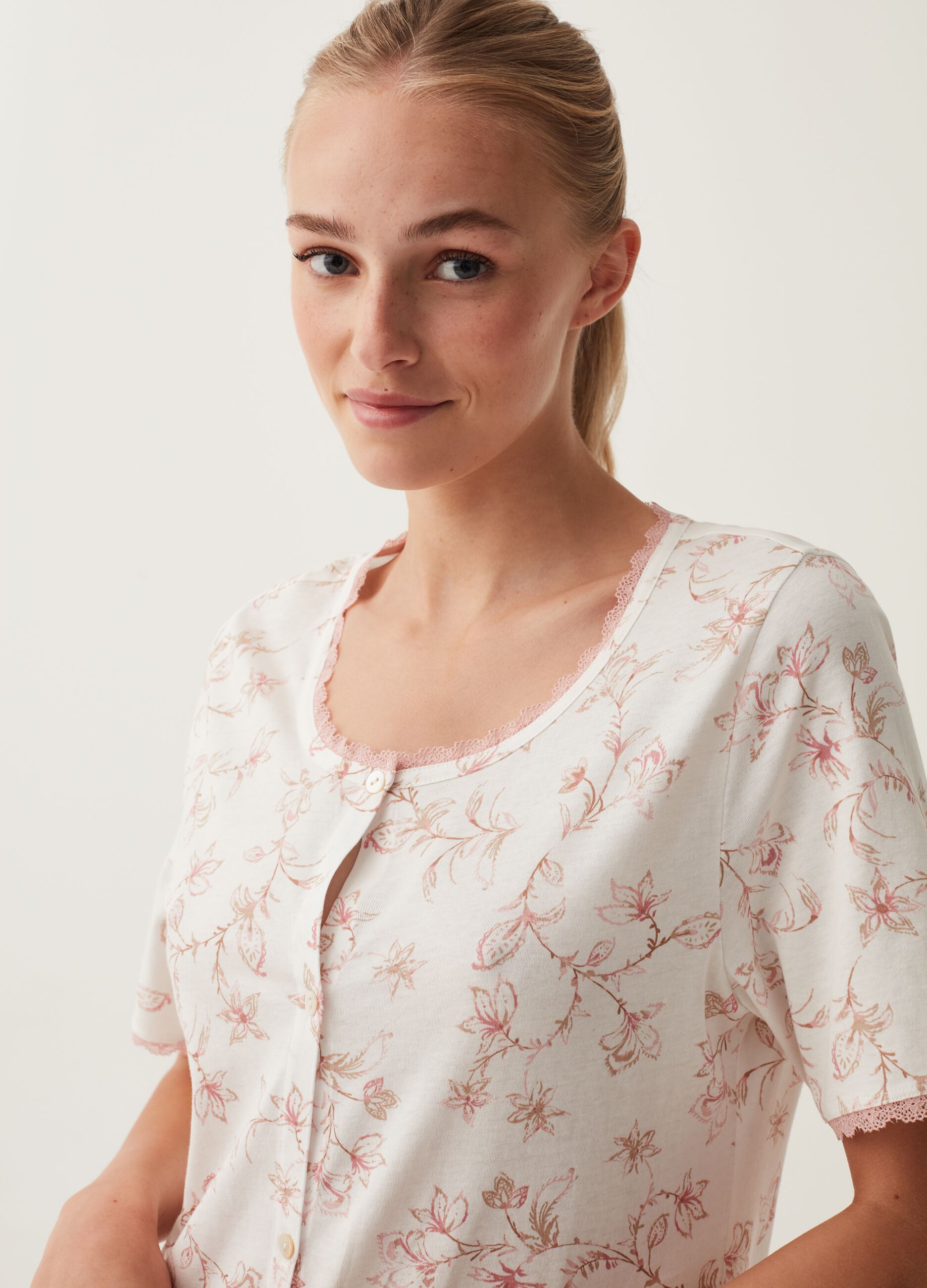 Camicia da notte floreale con bottoni_3