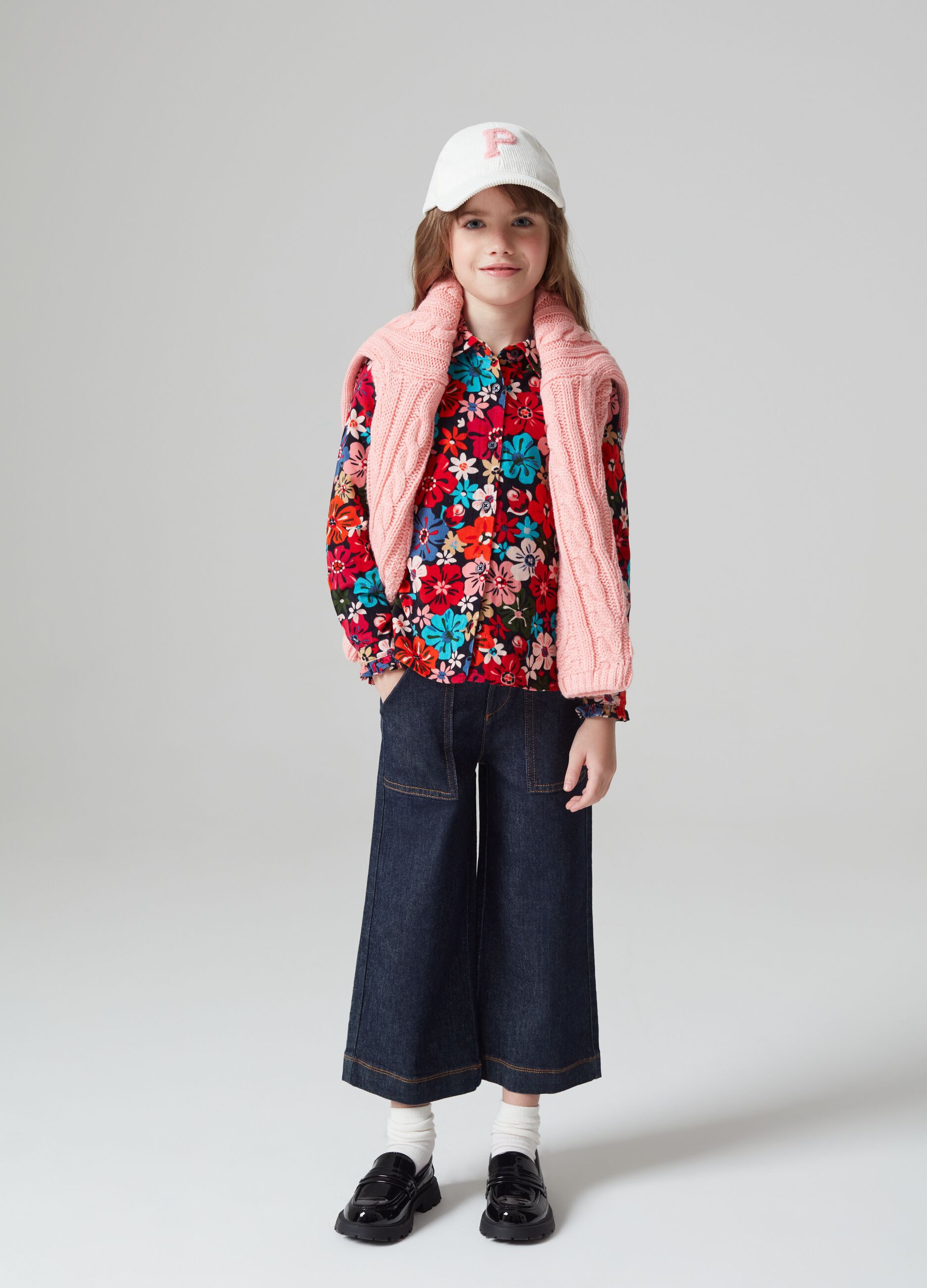 Jeans wide leg con tasche
