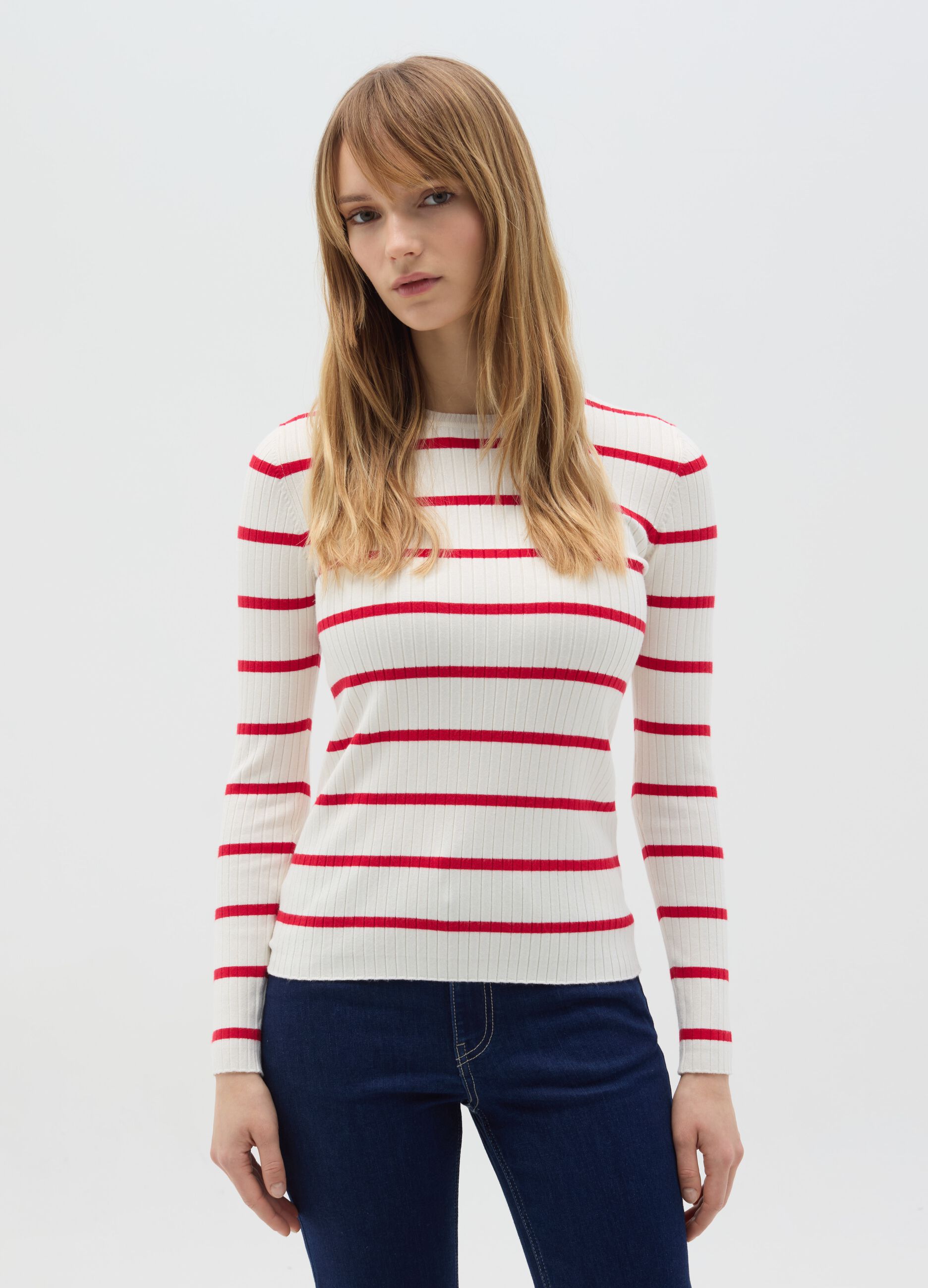 Flat ribbed top with striped pattern