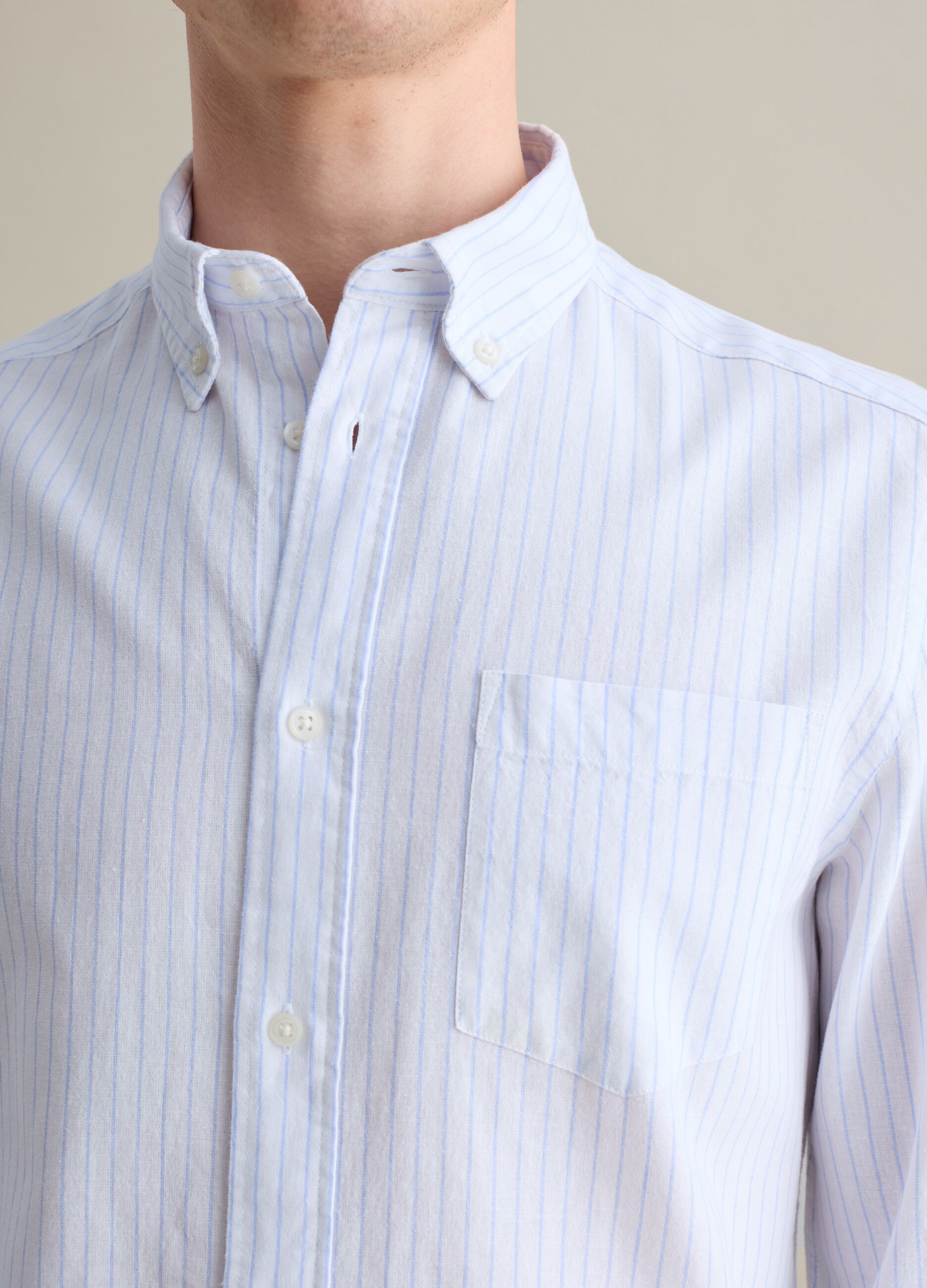 Light blue and white striped shirt in linen and cotton