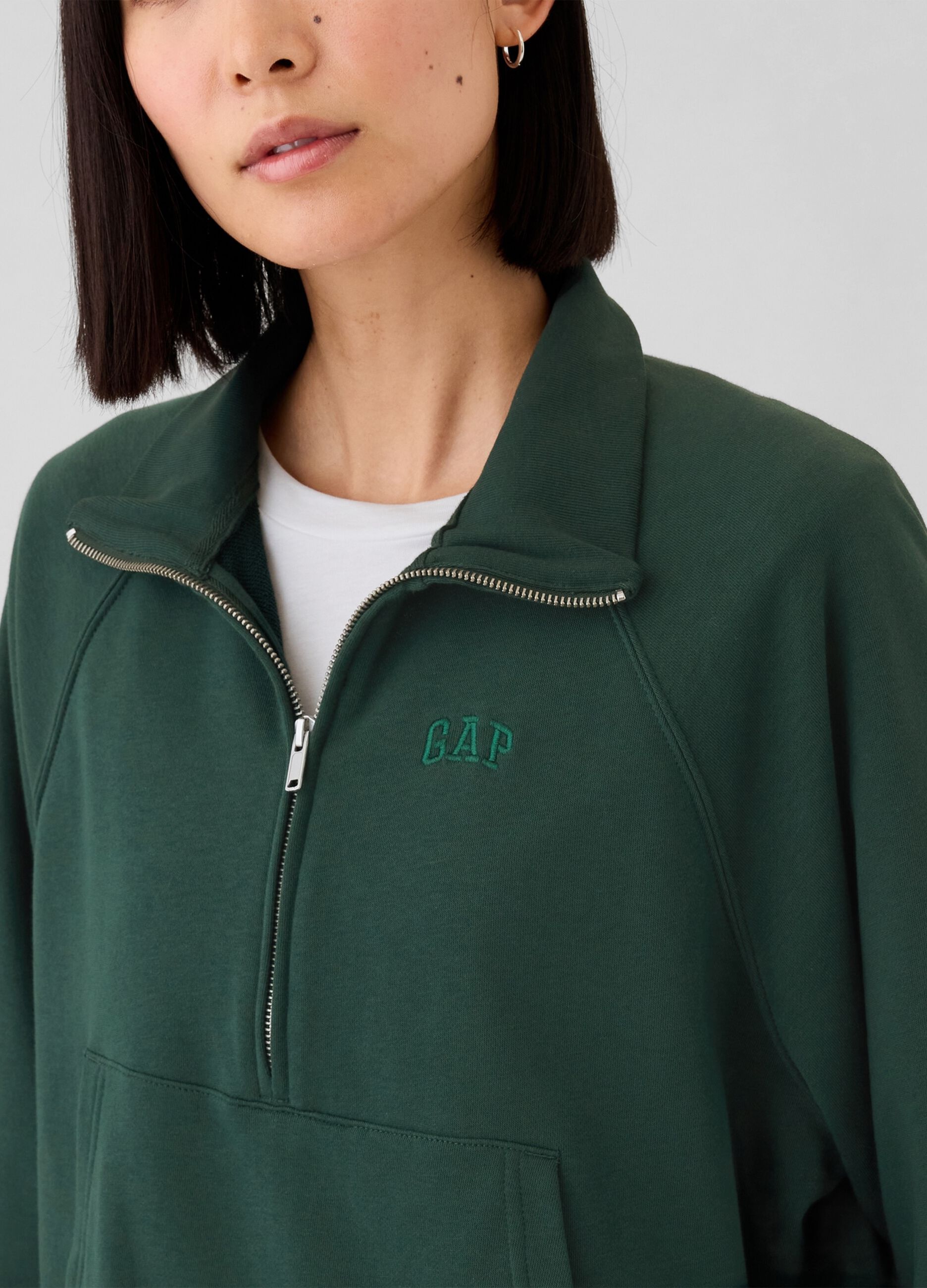 Half-zip sweatshirt with logo emboidery