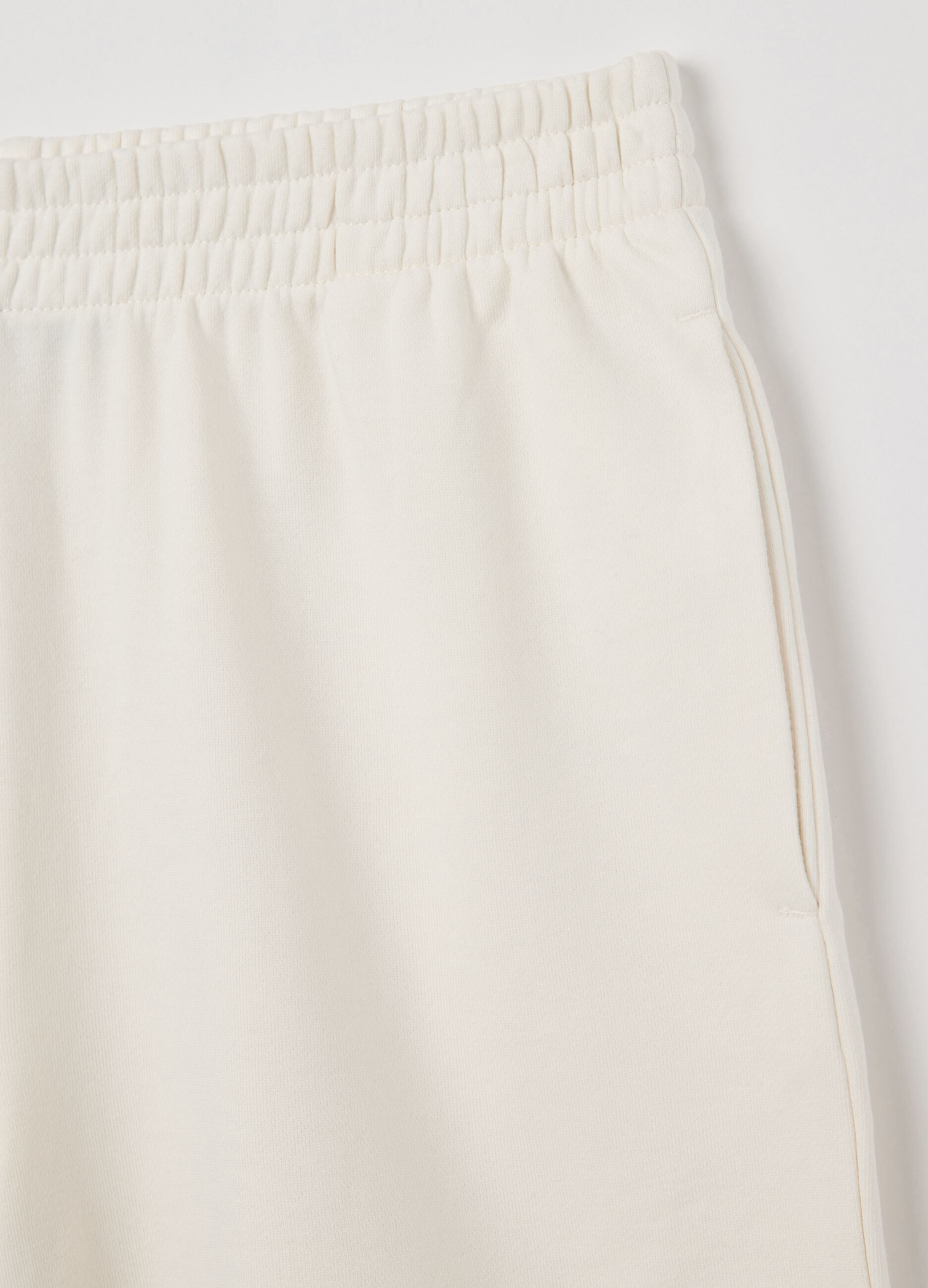 White Bermuda shorts in French terry with elasticated waist