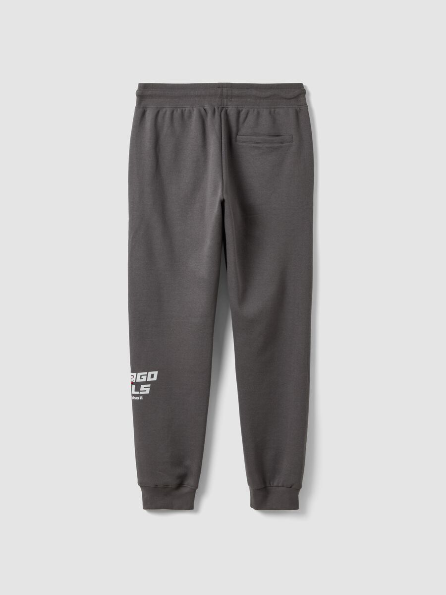 Pantaloni sportivi grigi in misto cotone con coulisse e stampa Chicago Bulls_2
