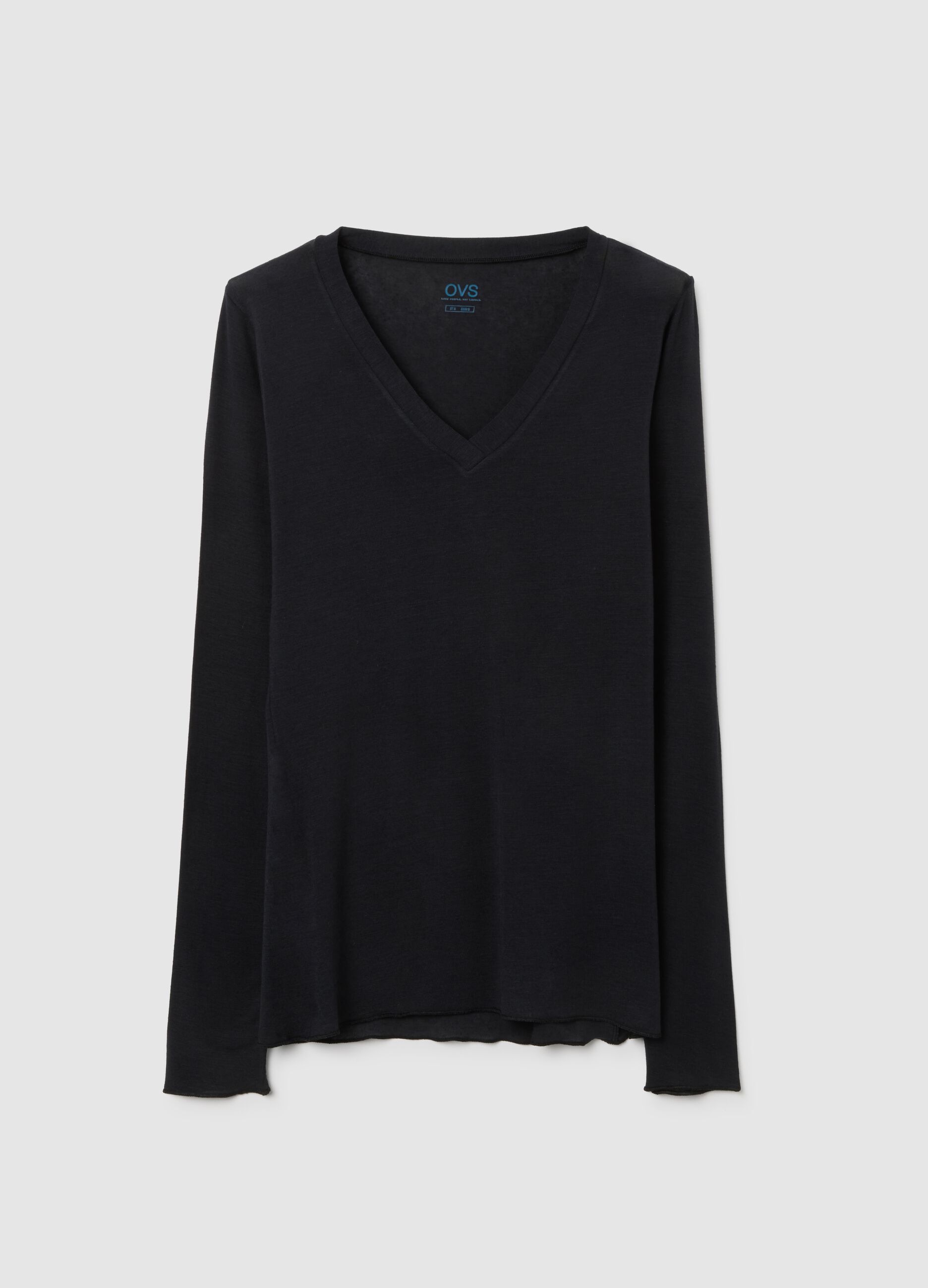 Black V-neck regular fit jumper