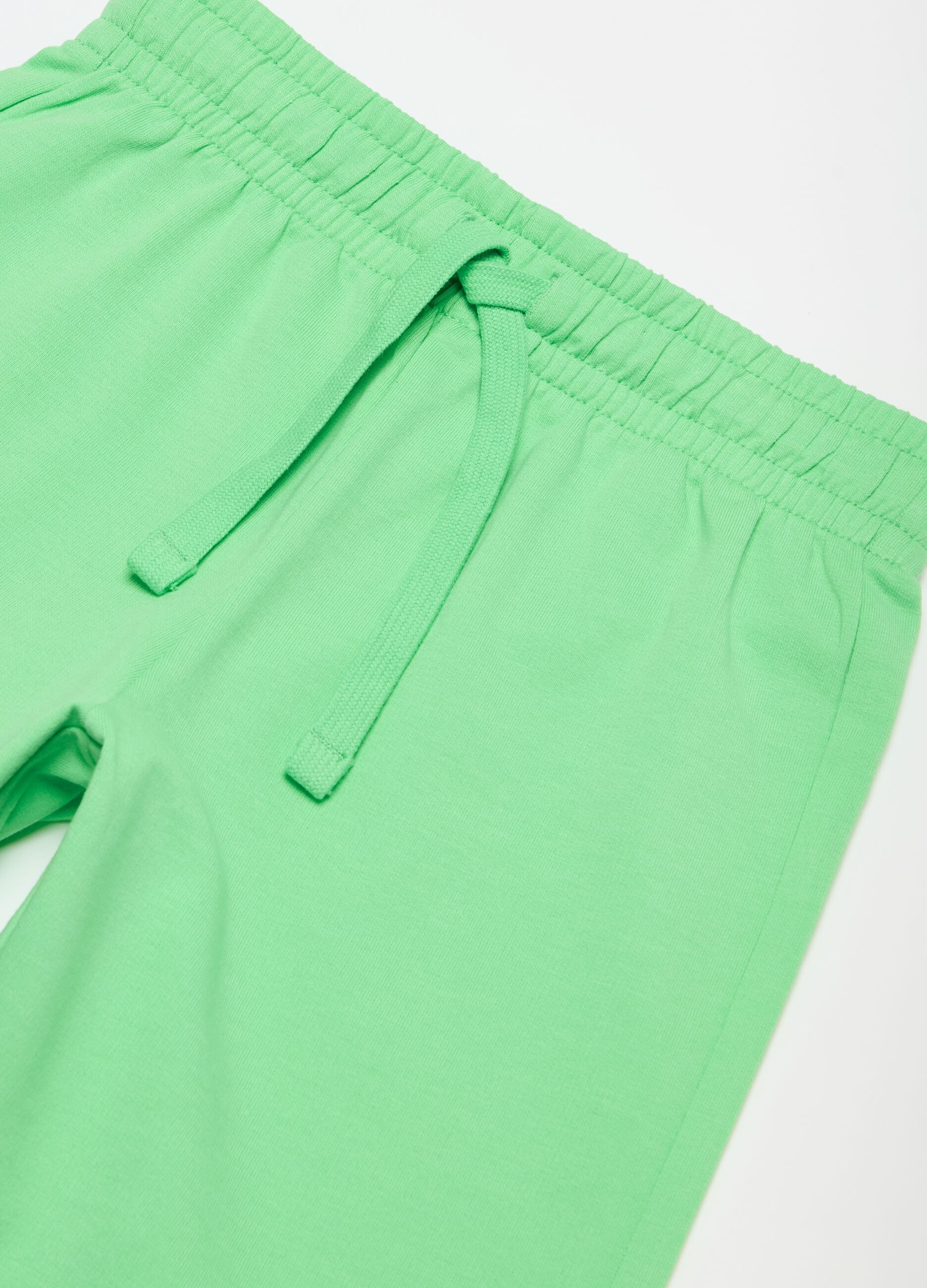 Fleece Bermuda shorts with drawstring