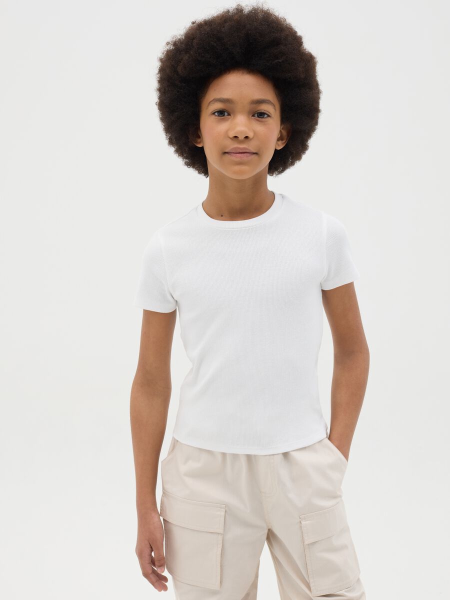 Girls’ white fitted T-shirt in stretch cotton_0