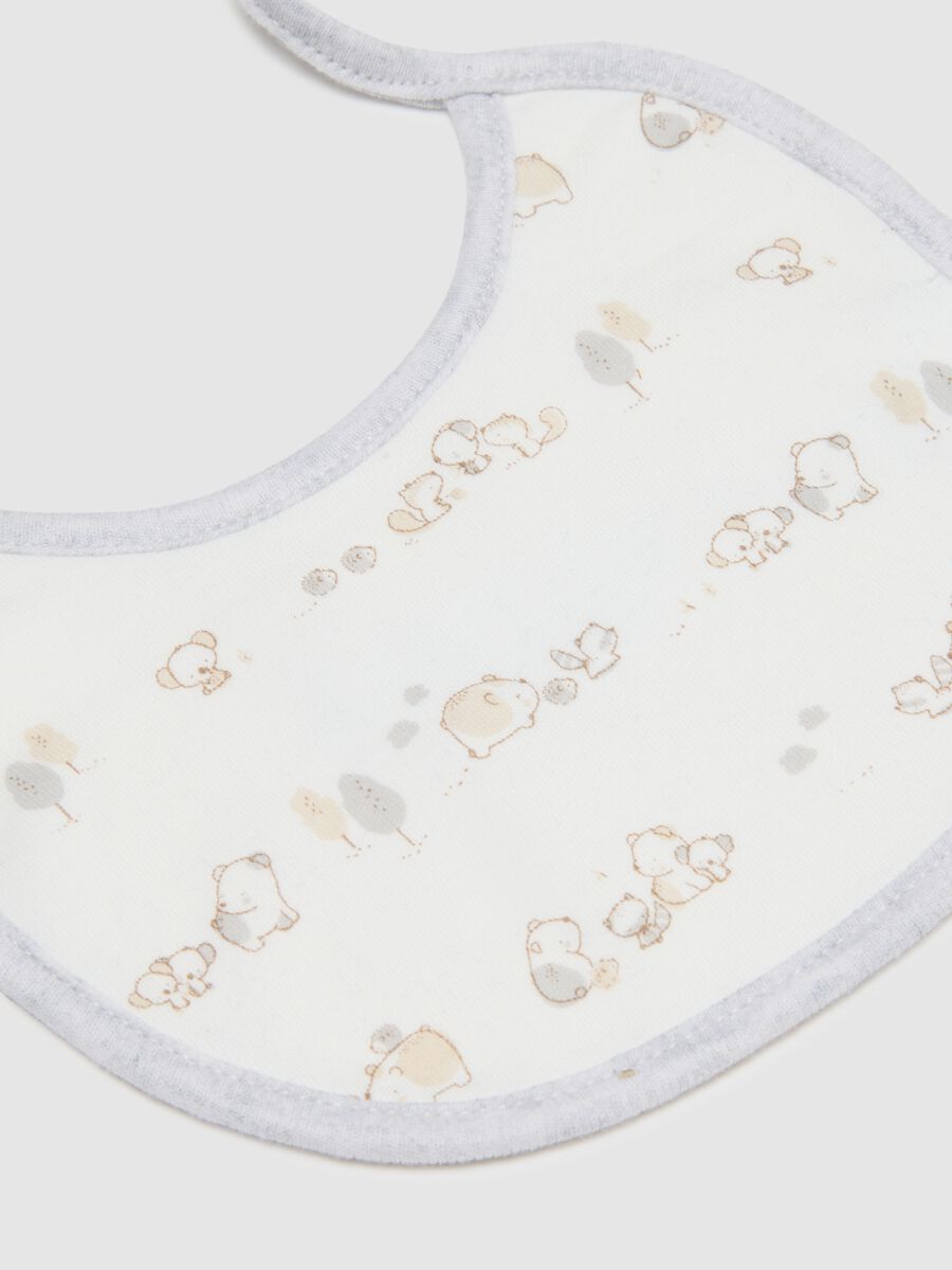 Two-pack baby bibs in pure white cotton_2