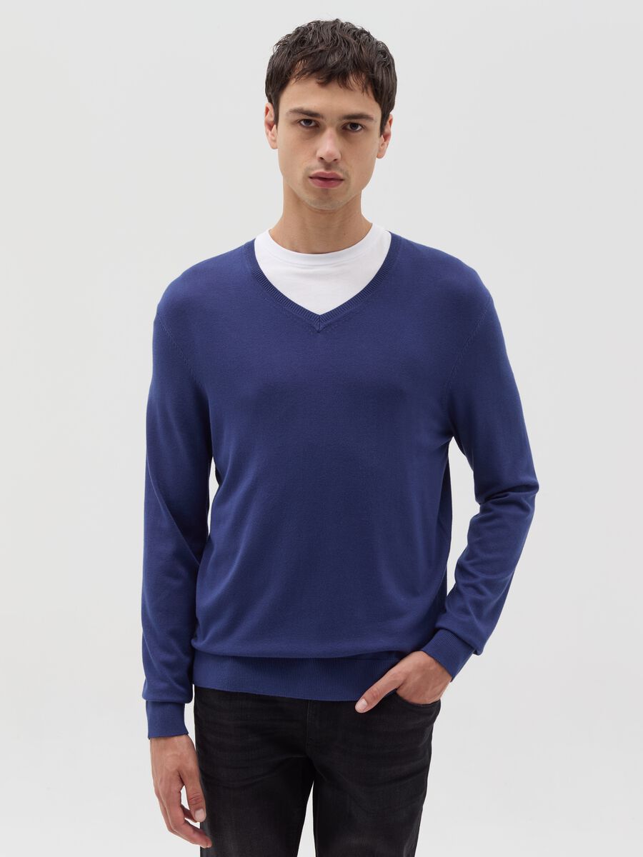 V-neck pullover_0