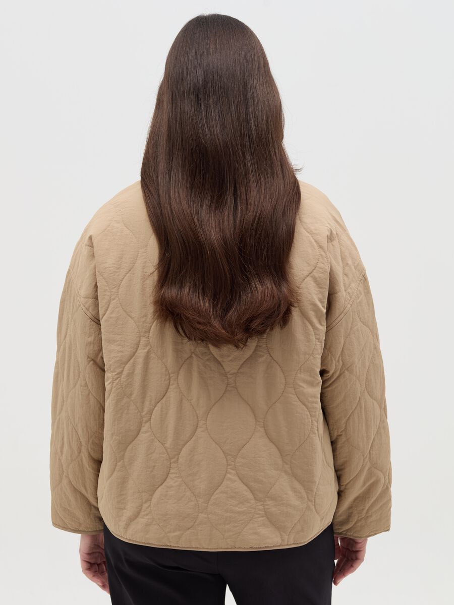 Curvy short quilted jacket with collar_3