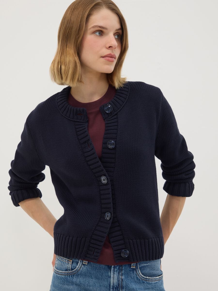 Cardigan blu in puro cotone con girocollo e bottoni regular fit_0