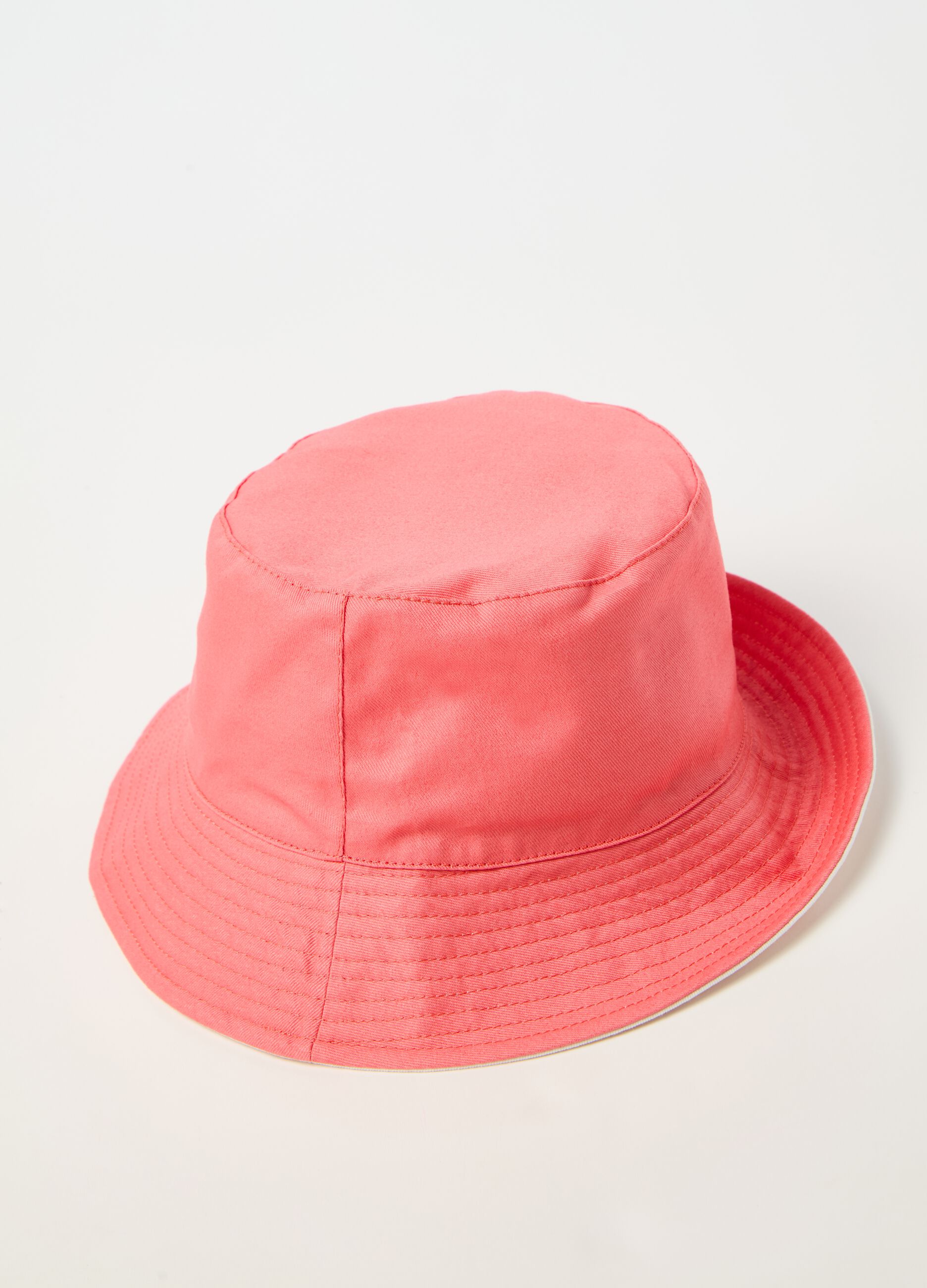 Essential reversible hat