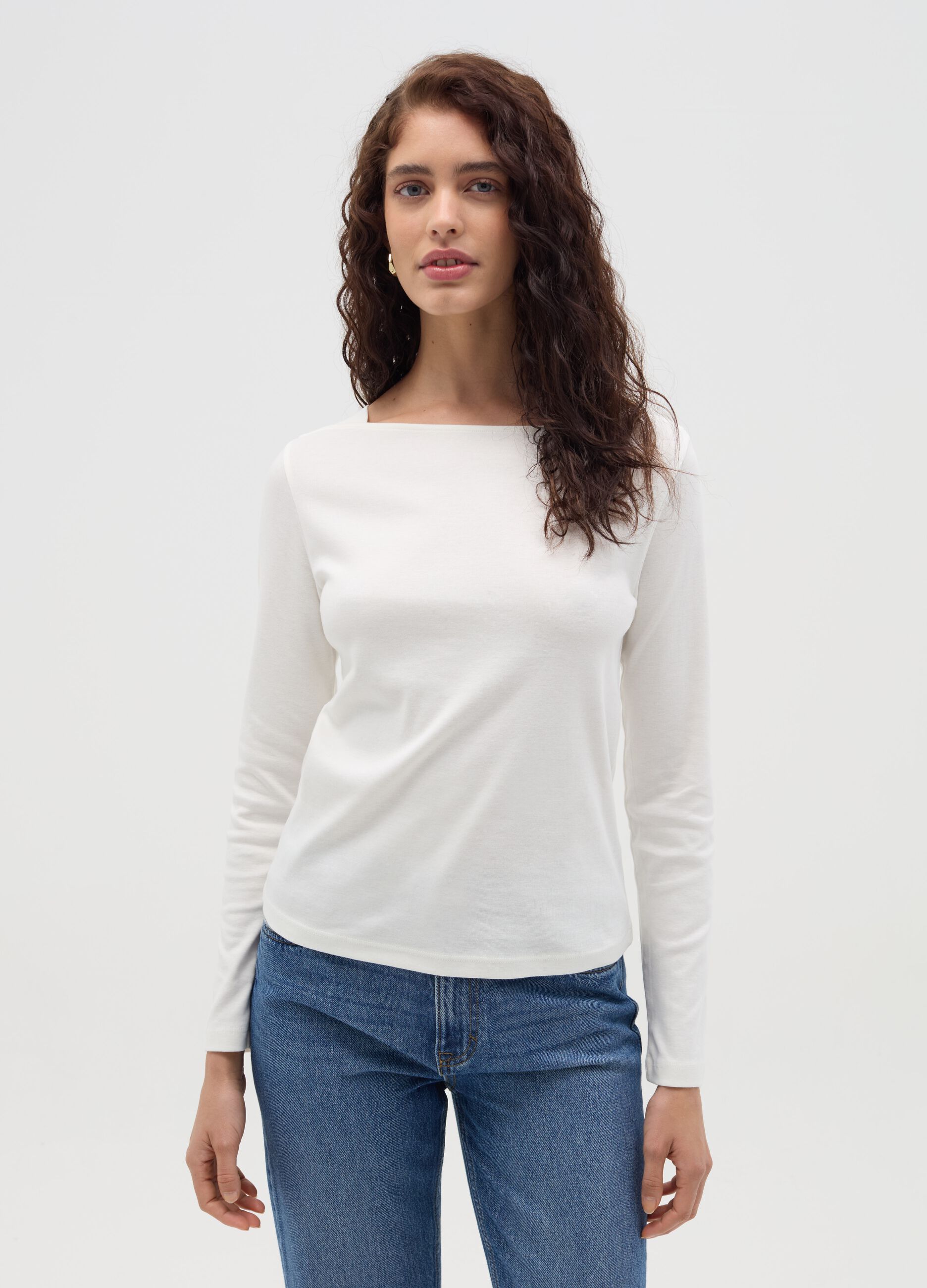 T-shirt a maniche lunghe scollo a barchetta