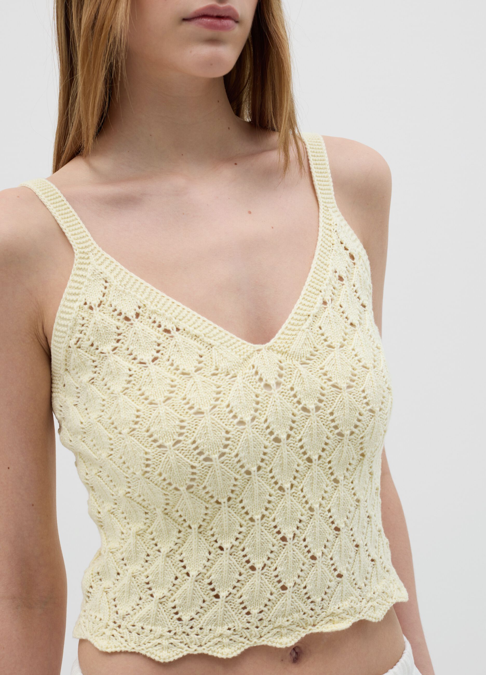 Top corto da donna in puro cotone beige regular fit con maglia traforata