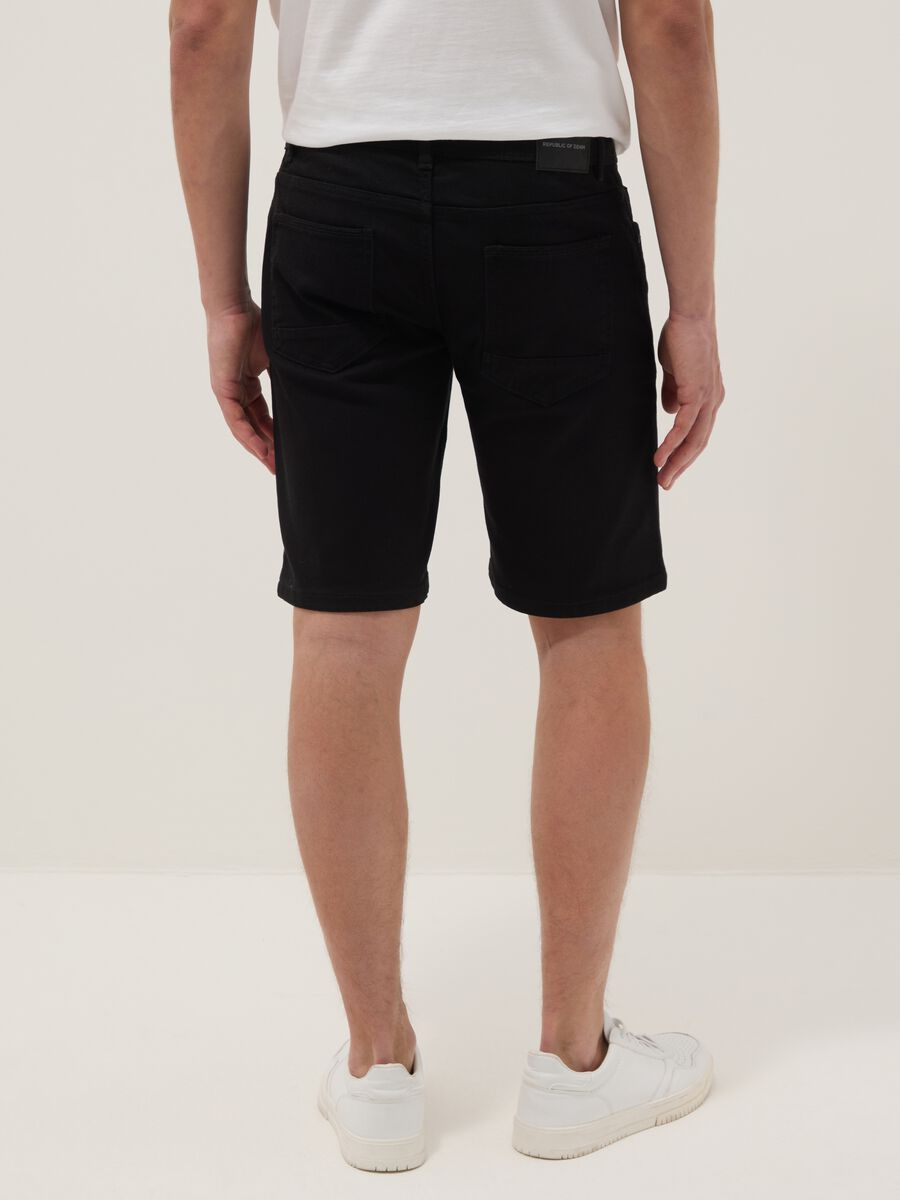 Black slim-fit stretch cotton denim Bermuda shorts_2