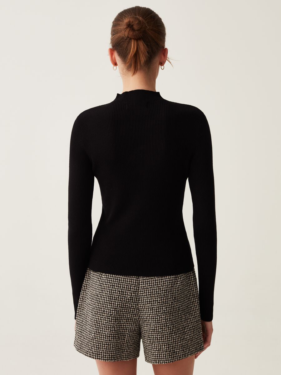 T-shirt mock neck con maniche lunghe_2