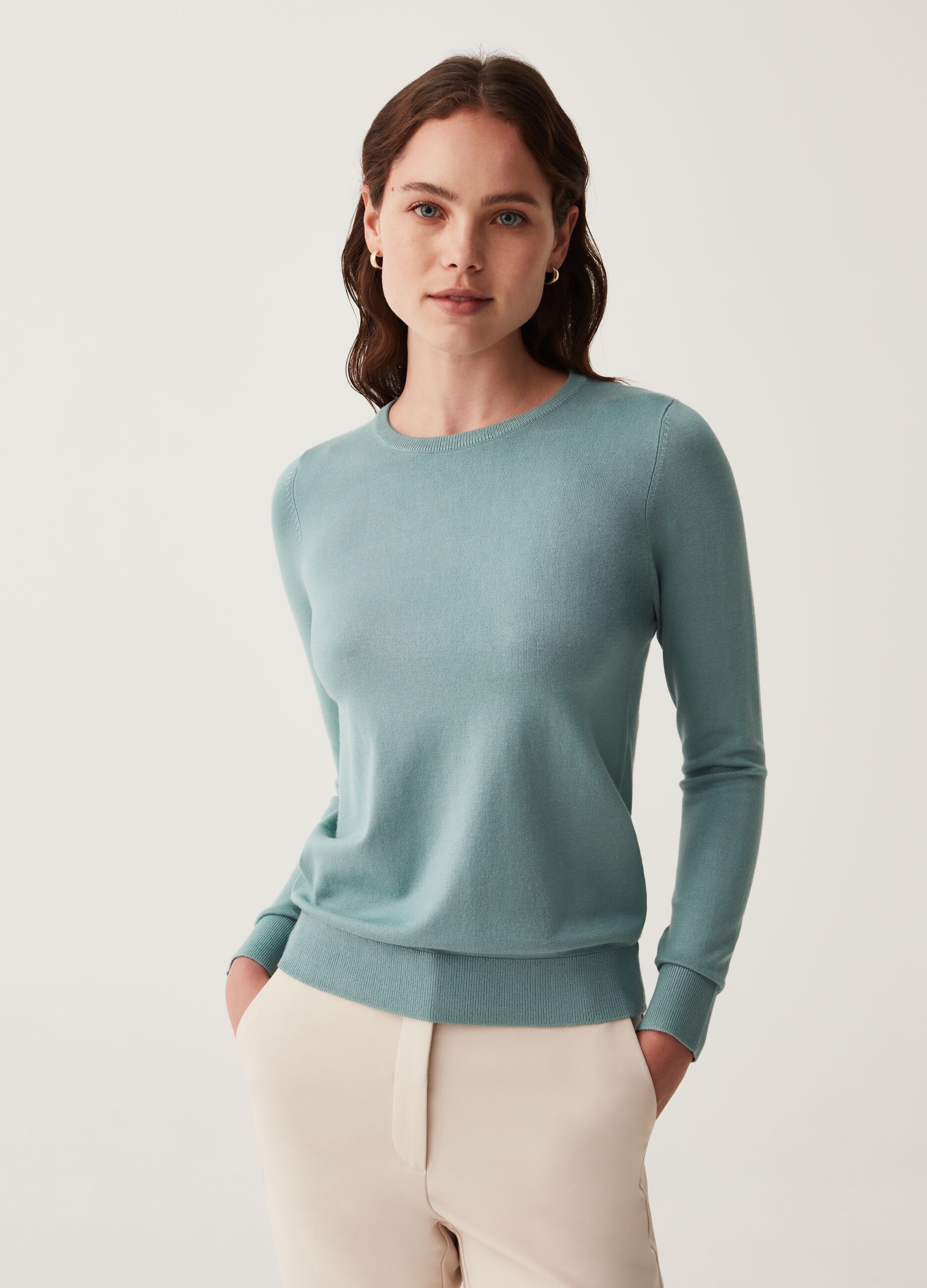 Pullover girocollo tinta unita_0