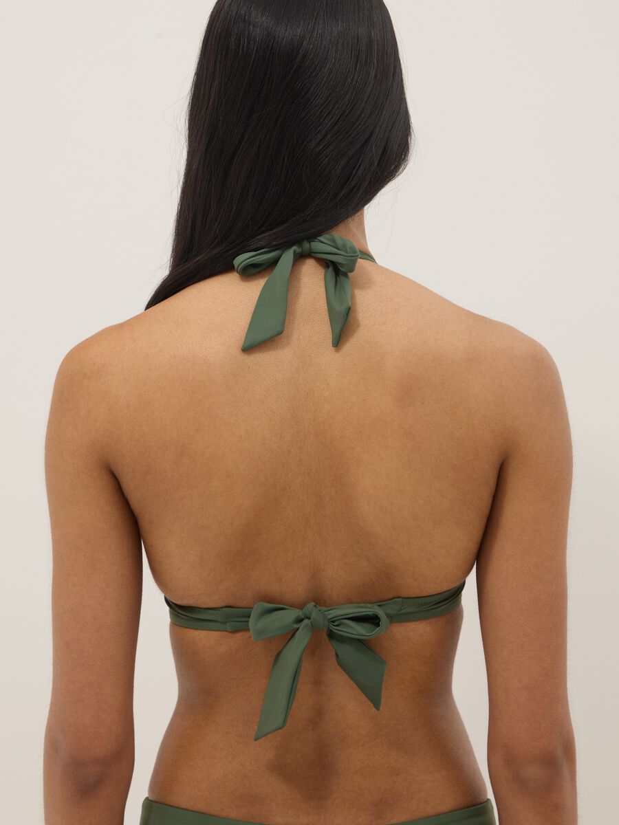 Top bikini elasticizzato verde a triangolo_2