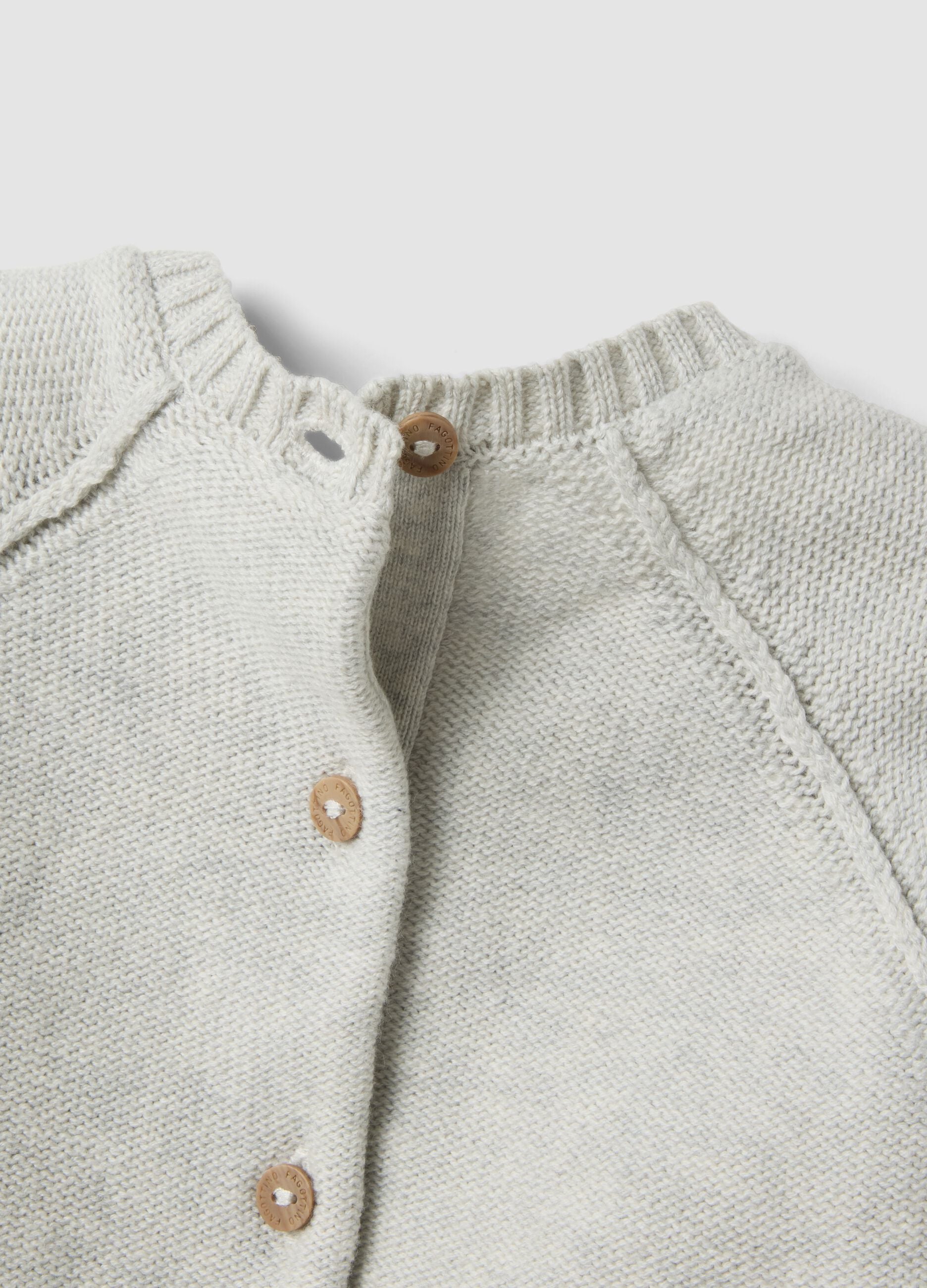 Grey organic cotton knitted set for babies